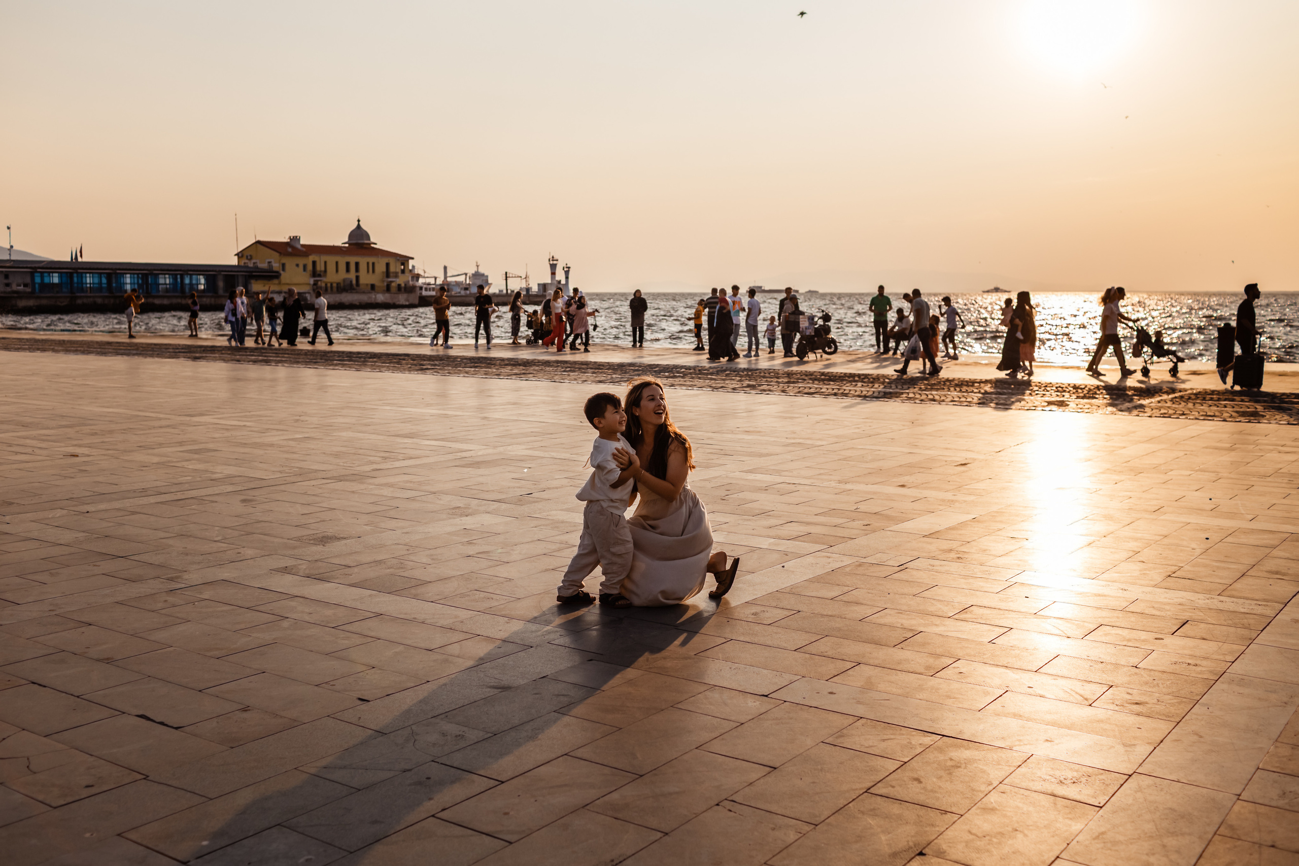 Family photoshooting ai izmir. Professional family and children’s photographer in Izmir Irina Eron