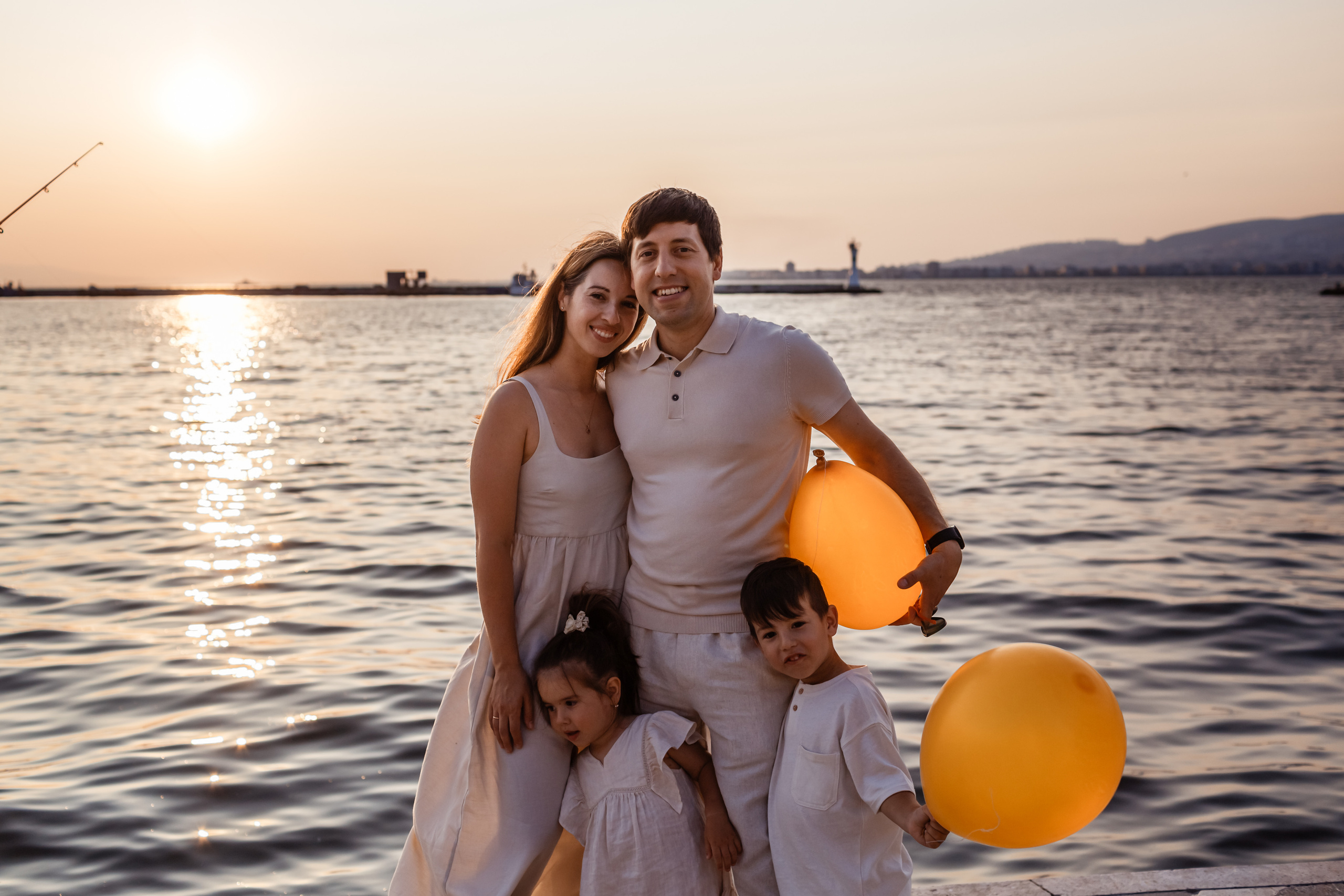 Family photoshooting ai izmir. Professional family and children’s photographer in Izmir Irina Eron