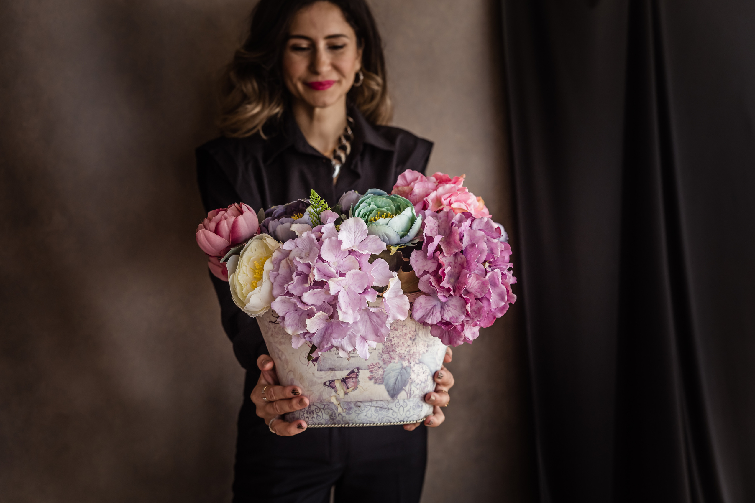 Content photo session for Irina and Hanife. Studio. Professional family and children’s photographer in Izmir Irina Eron