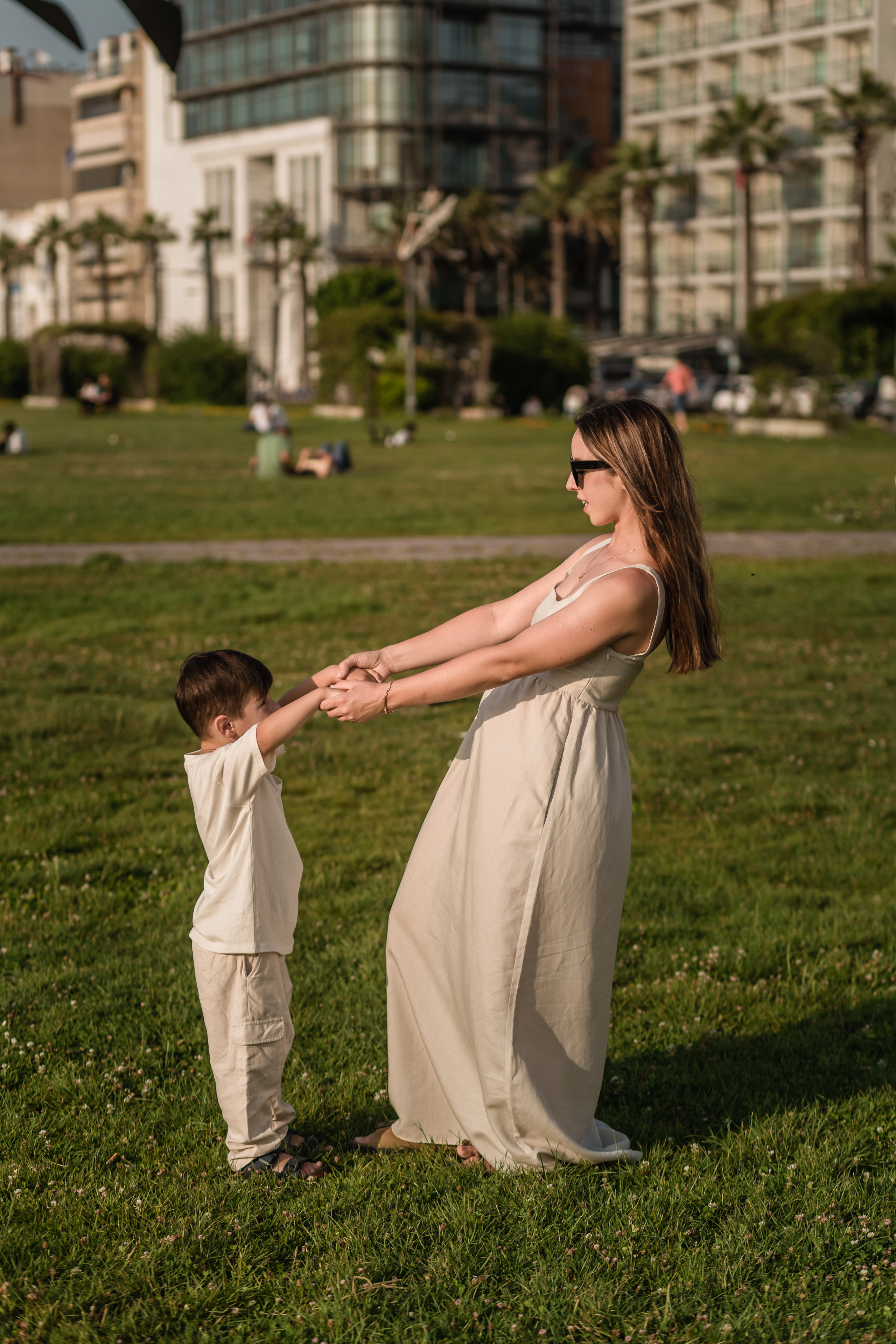 Family photoshooting ai izmir. Professional family and children’s photographer in Izmir Irina Eron