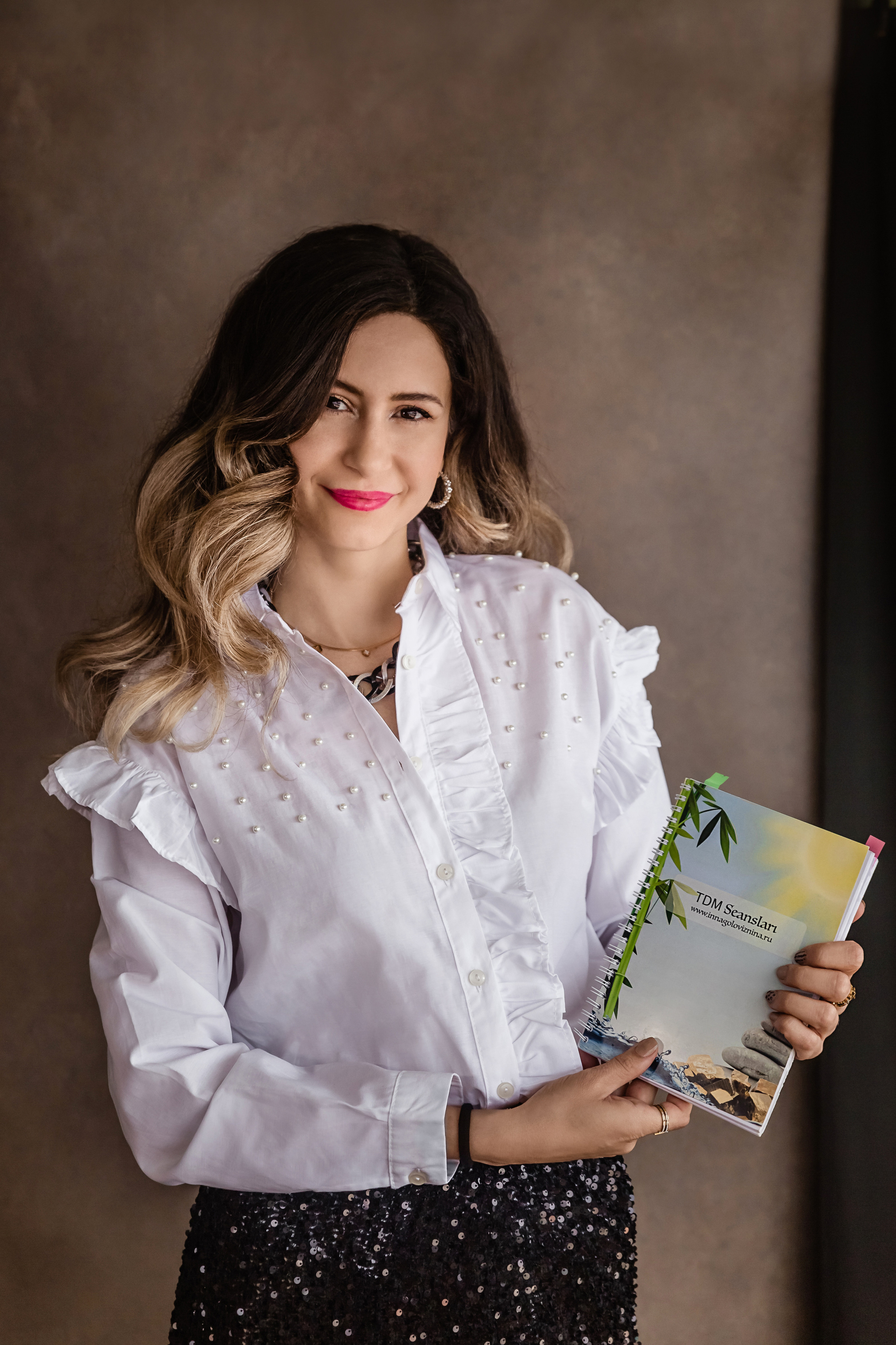 Content photo session for Irina and Hanife. Studio. Professional family and children’s photographer in Izmir Irina Eron
