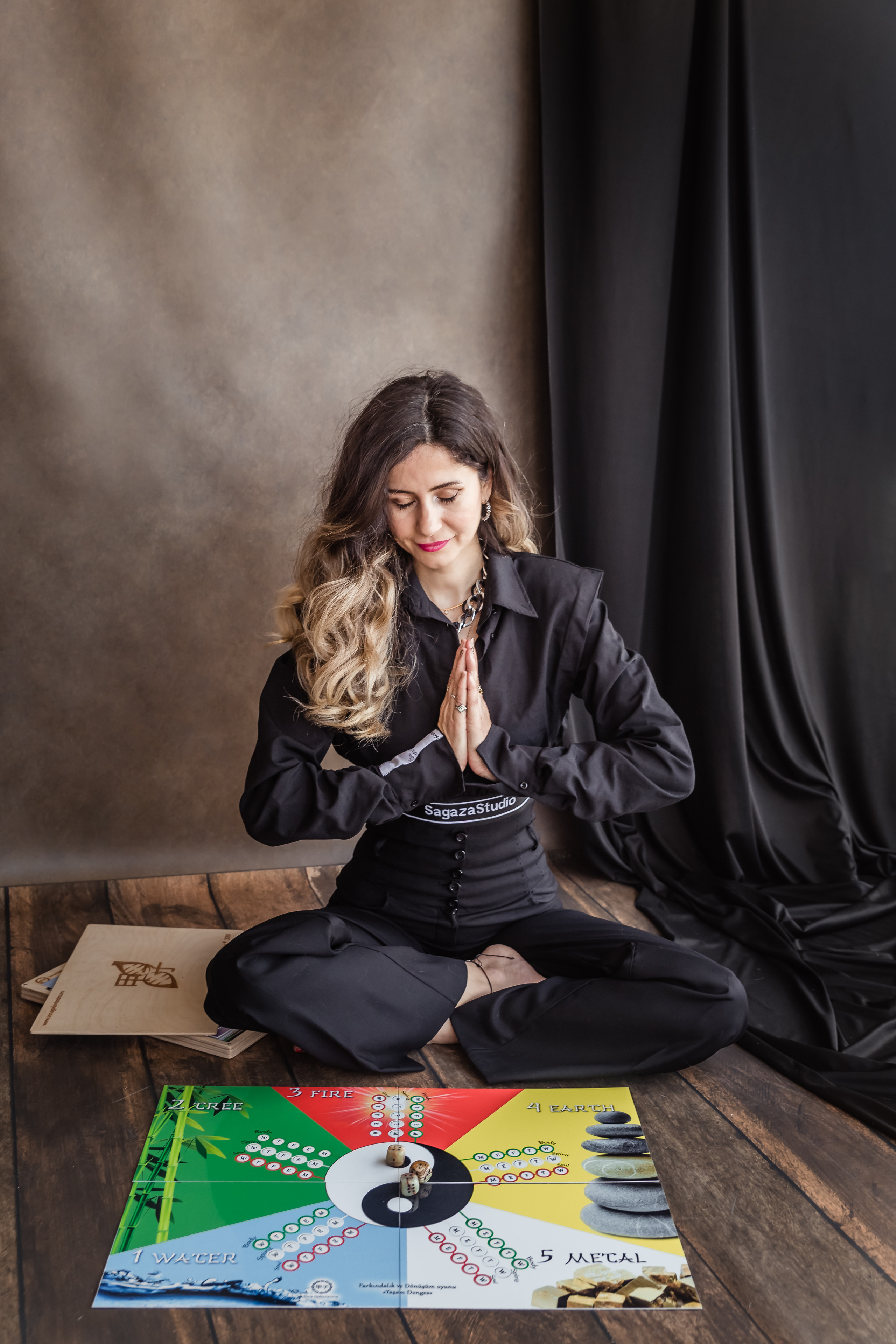 Content photo session for Irina and Hanife. Studio. Professional family and children’s photographer in Izmir Irina Eron
