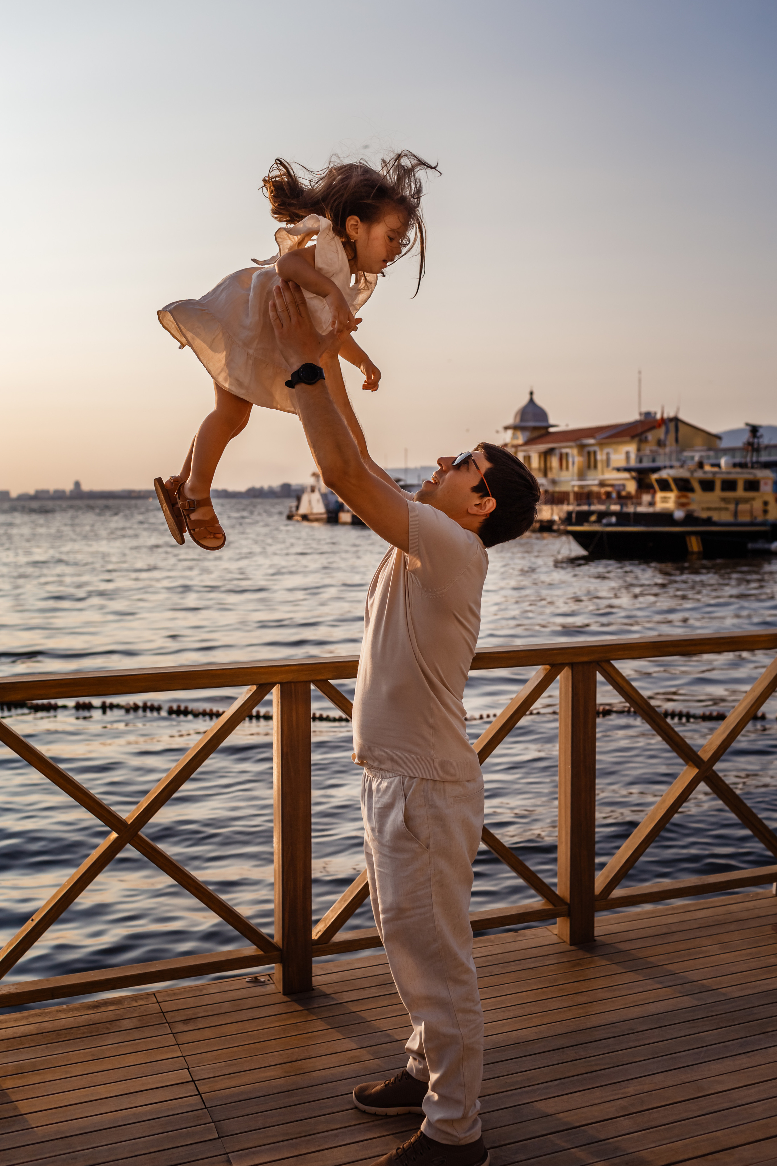 Family photoshooting ai izmir. Professional family and children’s photographer in Izmir Irina Eron