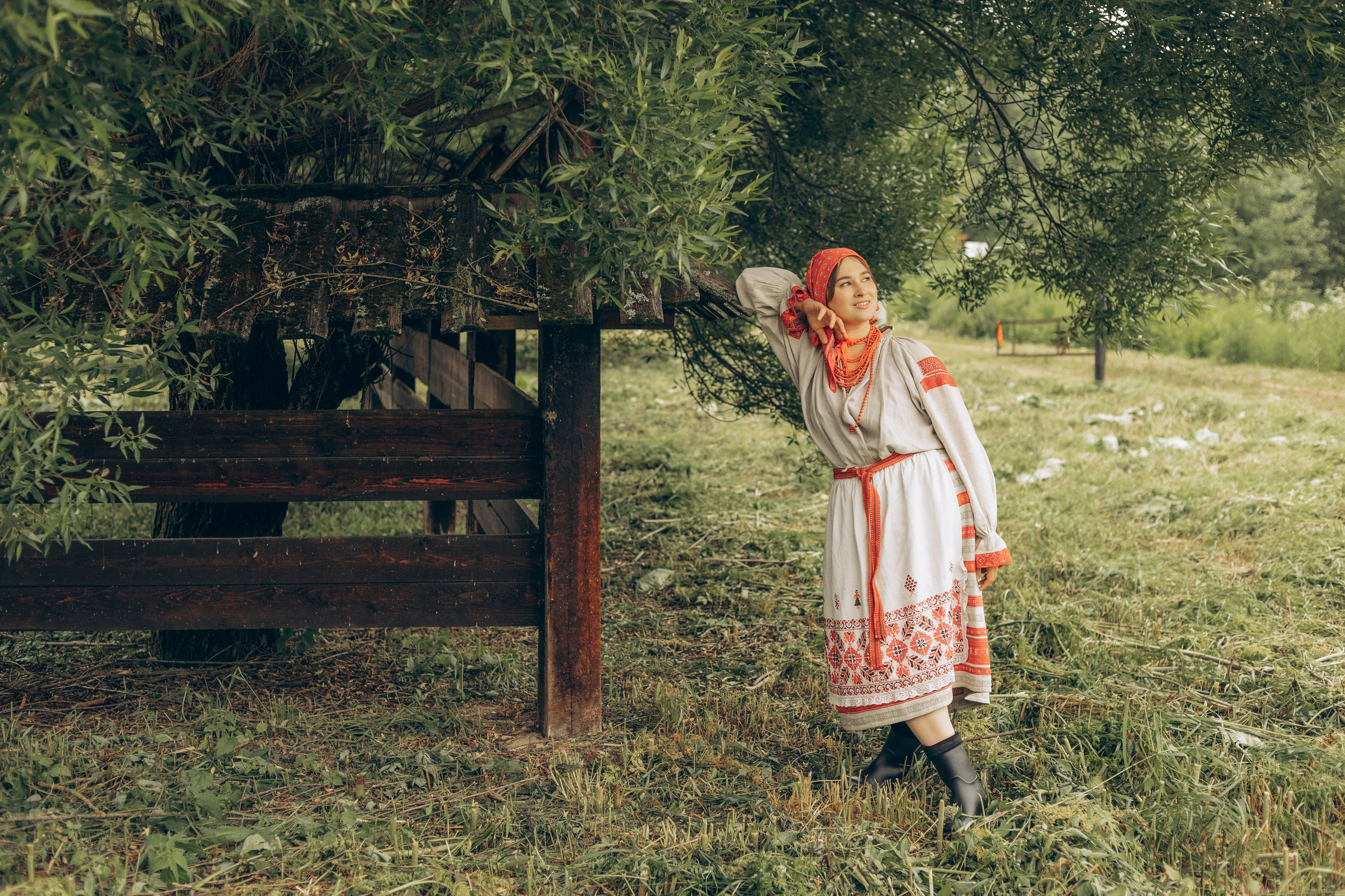 В народном образе. Свадебный и семейный фотограф в Москве Анастасия. Помогу вам быть собой и создам теплые, живые фотографии. Семейный фотограф в Дмитрове