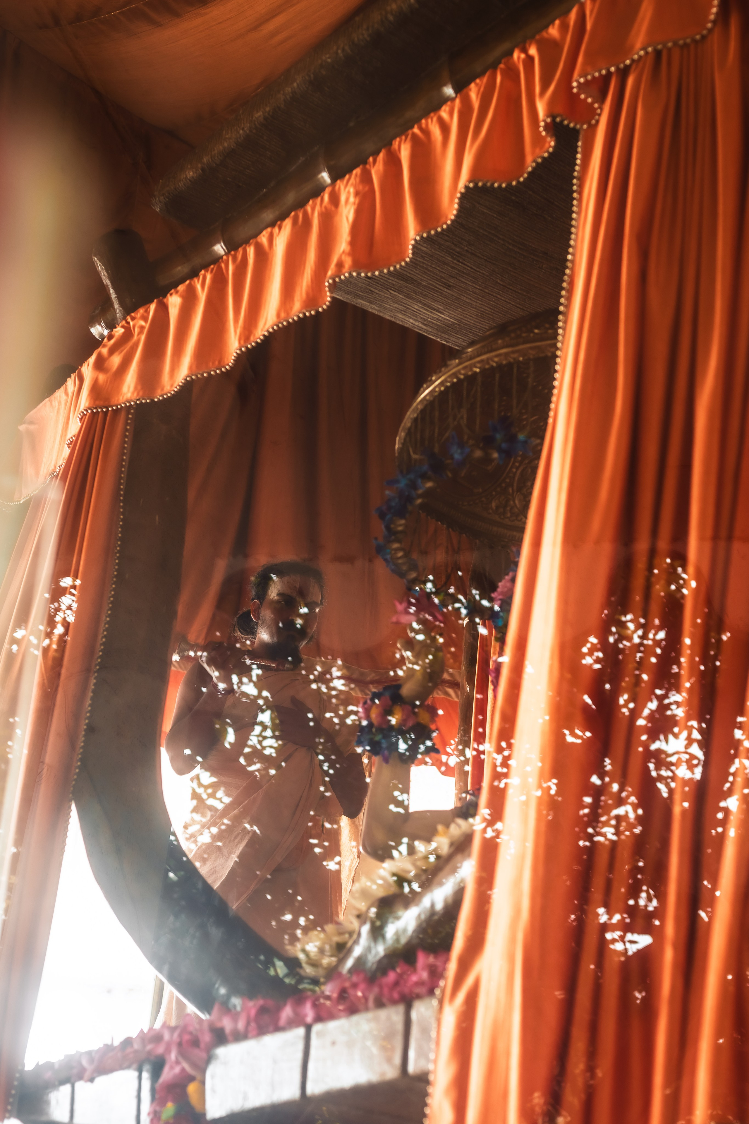 Abhisheka Devraha Baba on Sri Devdas ji maharaj bd. Mariam Bagdasaryan