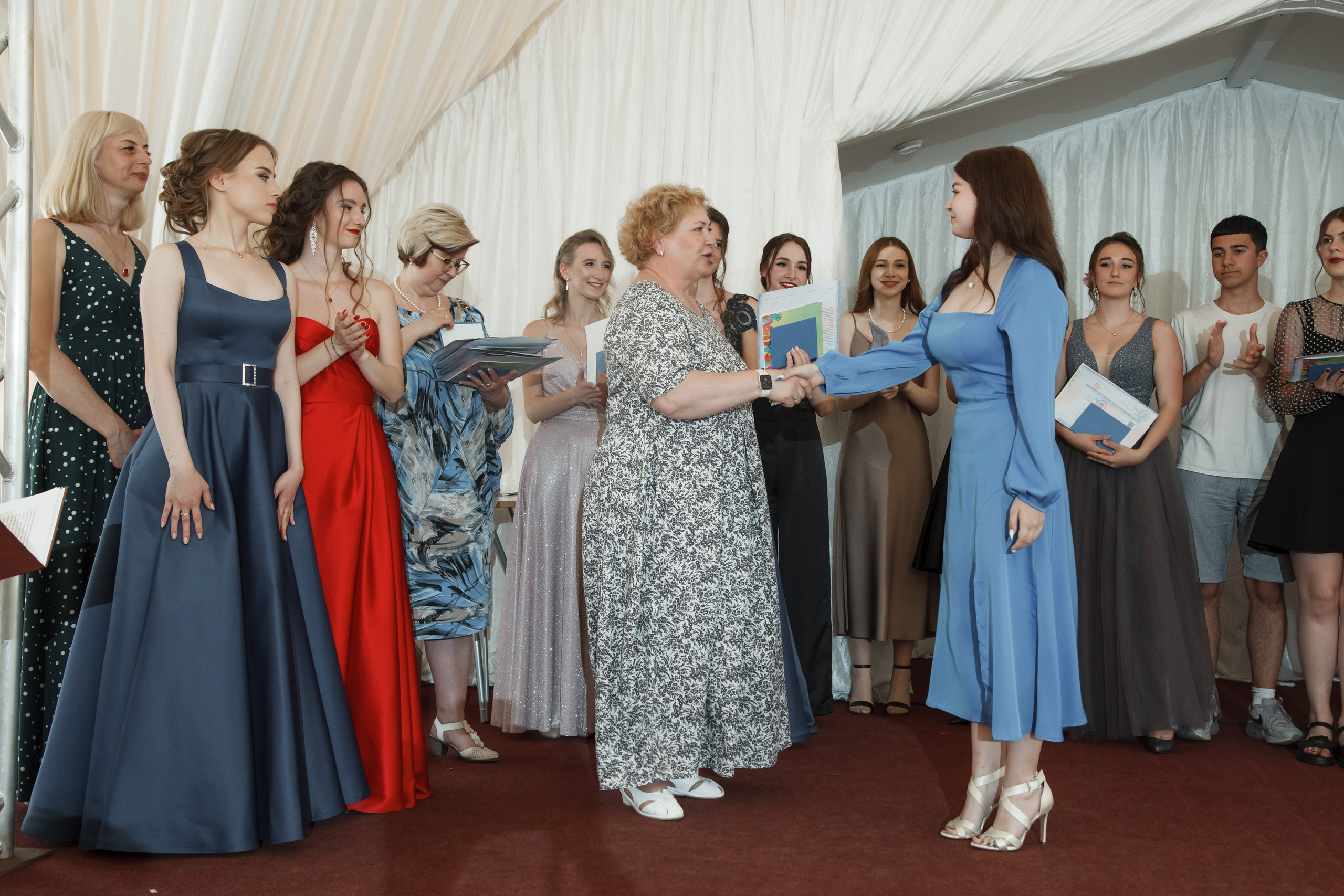 Выпускной, шатер в усадьбе «Гребнево». Свадебный и репортажный фотограф (Москва, Королев и другие)