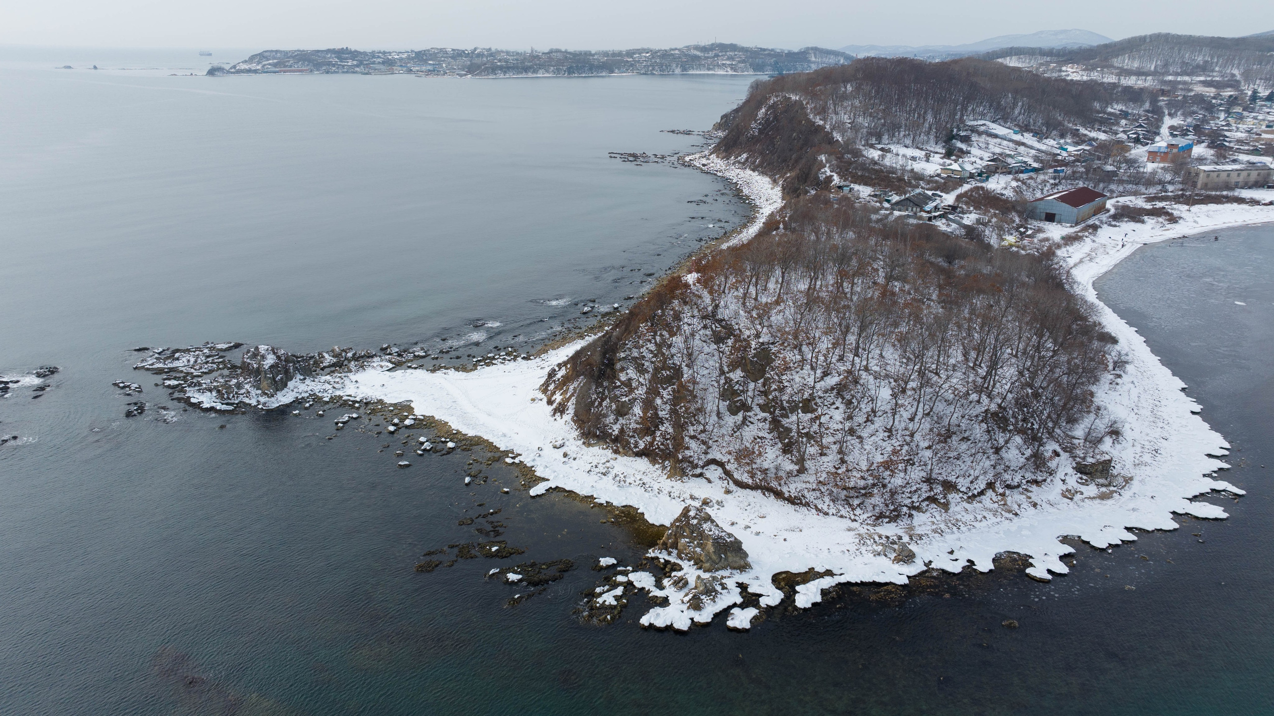 Бухта Пущина. Турист оптимист
