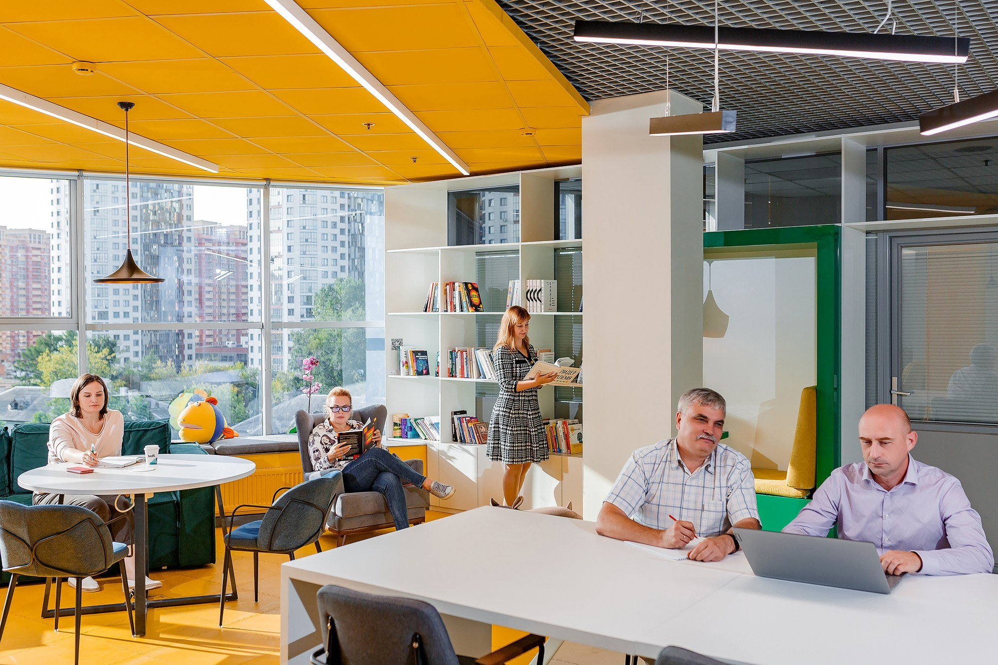 Корпоративная — имиджевая фотосъемка для вашей компании. Фотограф Соловьев Денис в Московской и Владимирской области