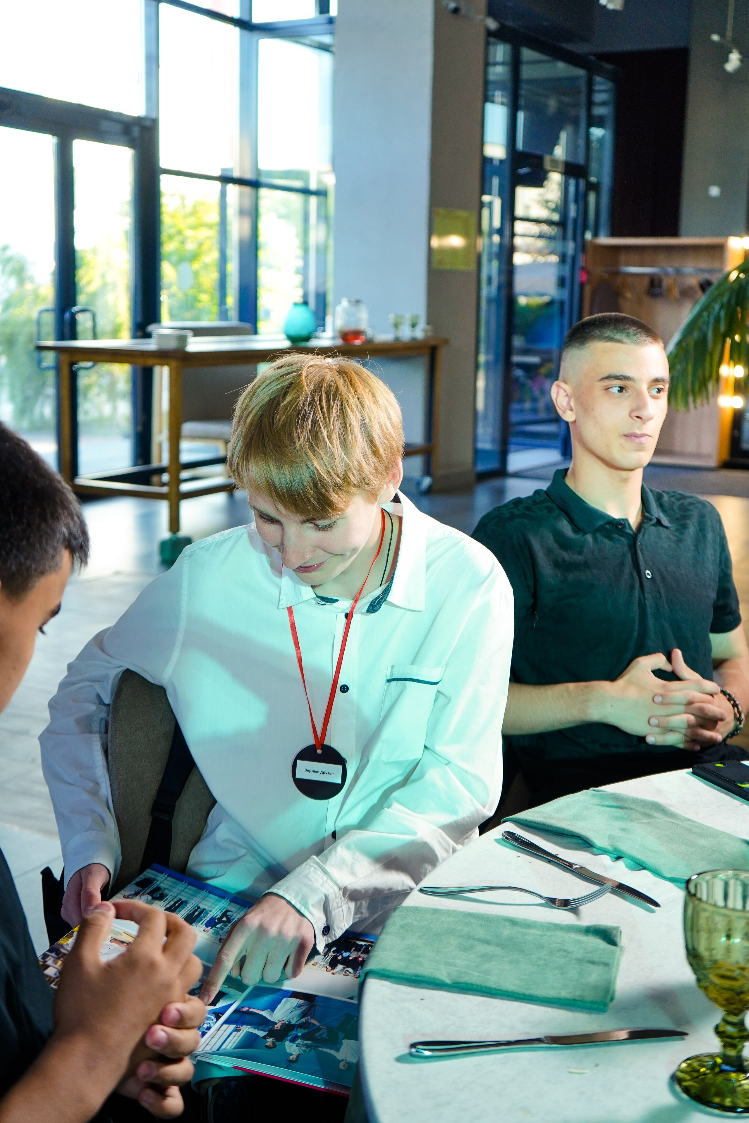 Выпускной вечер, гимназия № 40, 9 класс. Семейный и портретный фотограф в Екатеринбурге Анна Лобанова