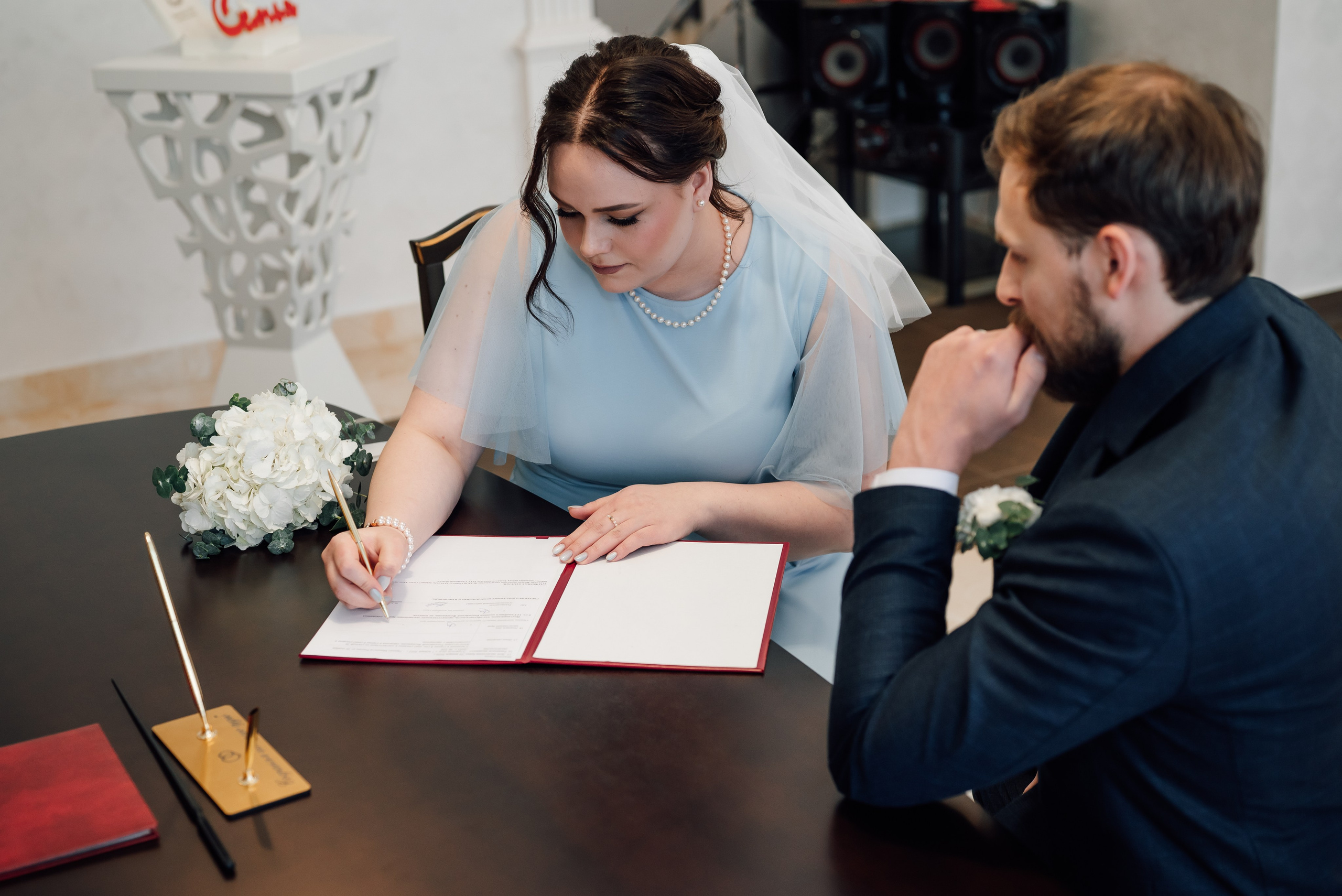 Свадьбы: ЗАГС. Фотограф Вероника Чермных