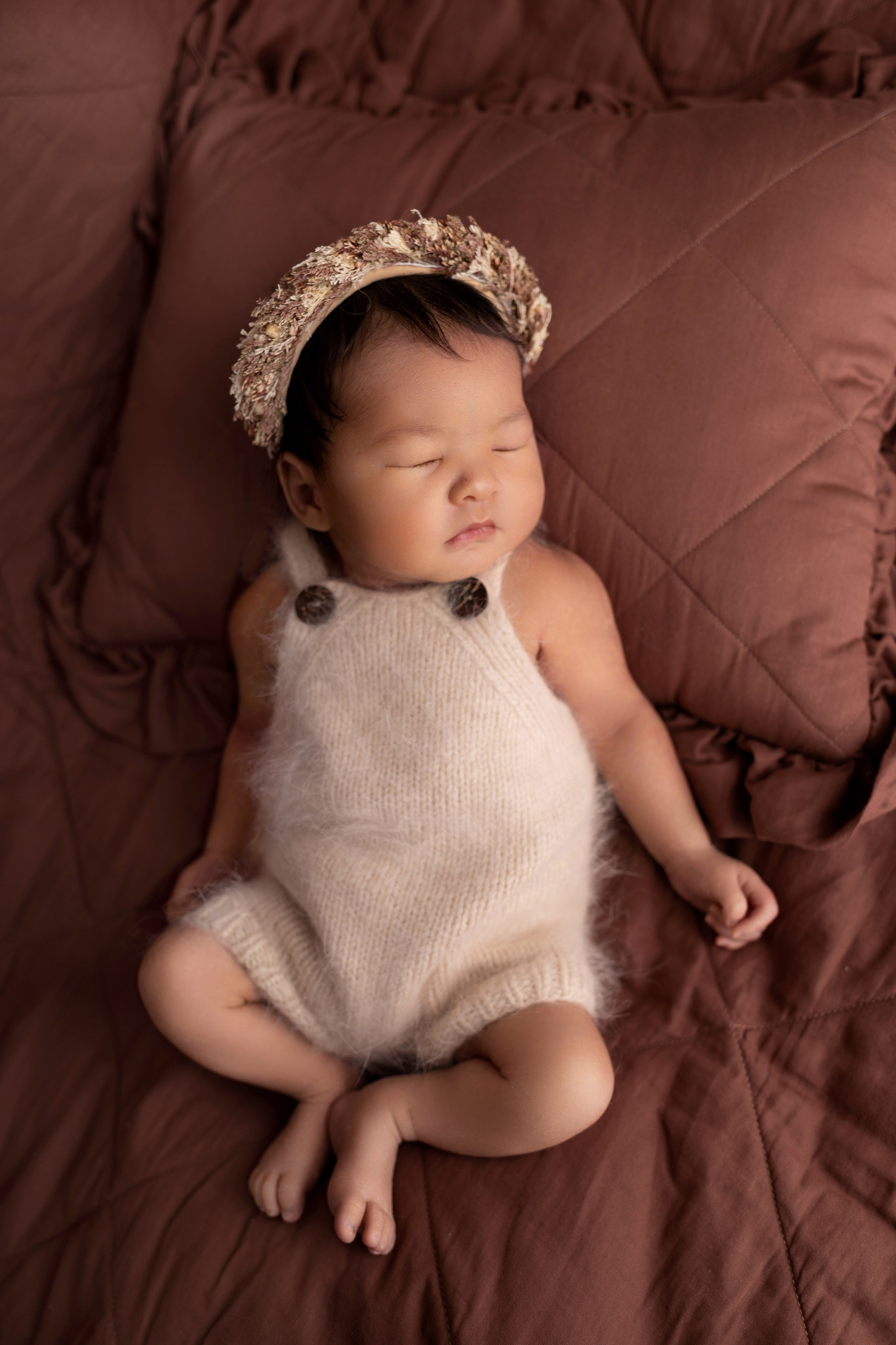 Newborn съемка в стиле Лайф. Фотограф новорожденных малышей в Омске и Омской области Эльвира Камаева