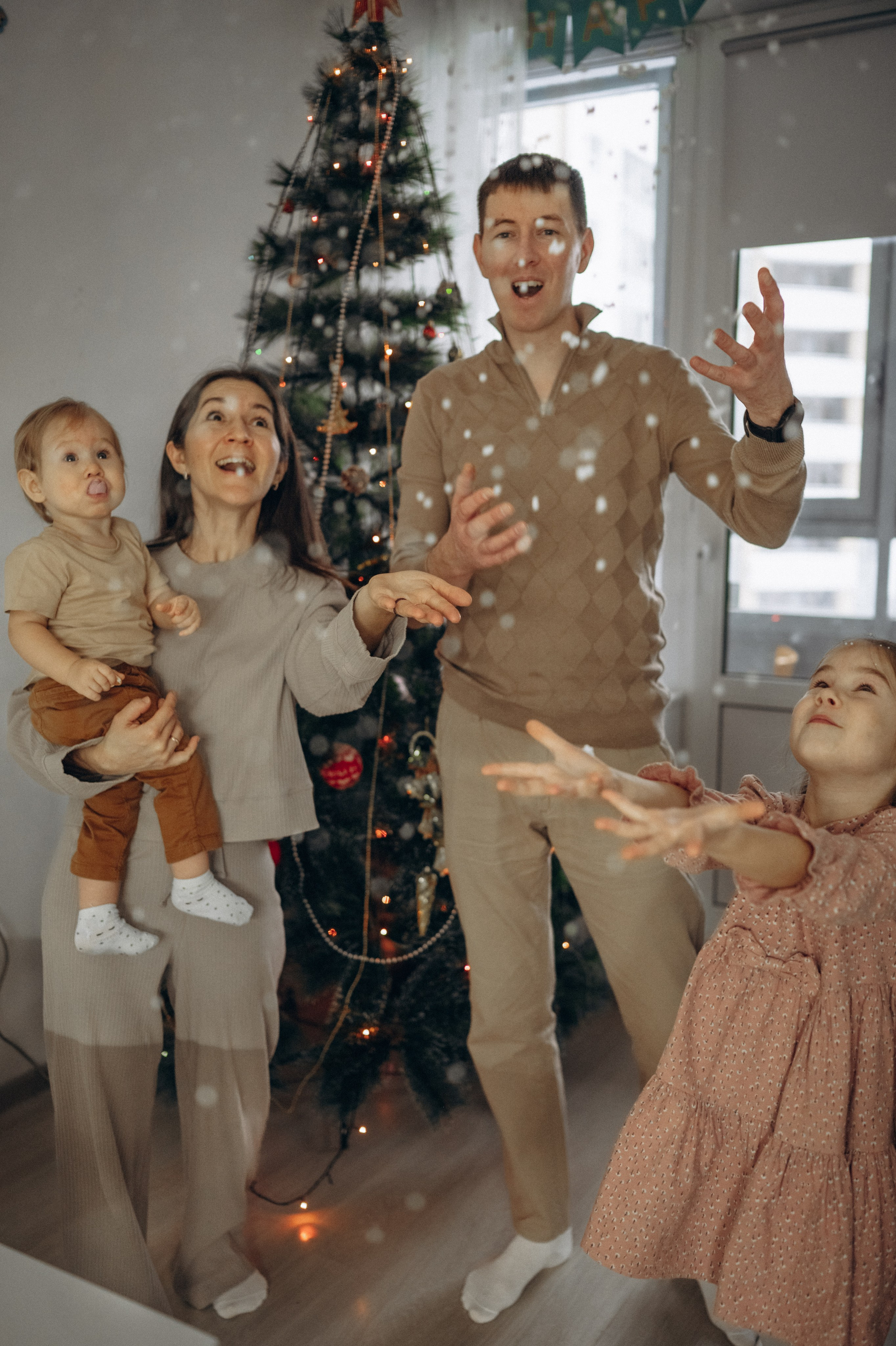 Денис, Лиля, Кира и Роберт. Фотограф Горбенко Анна