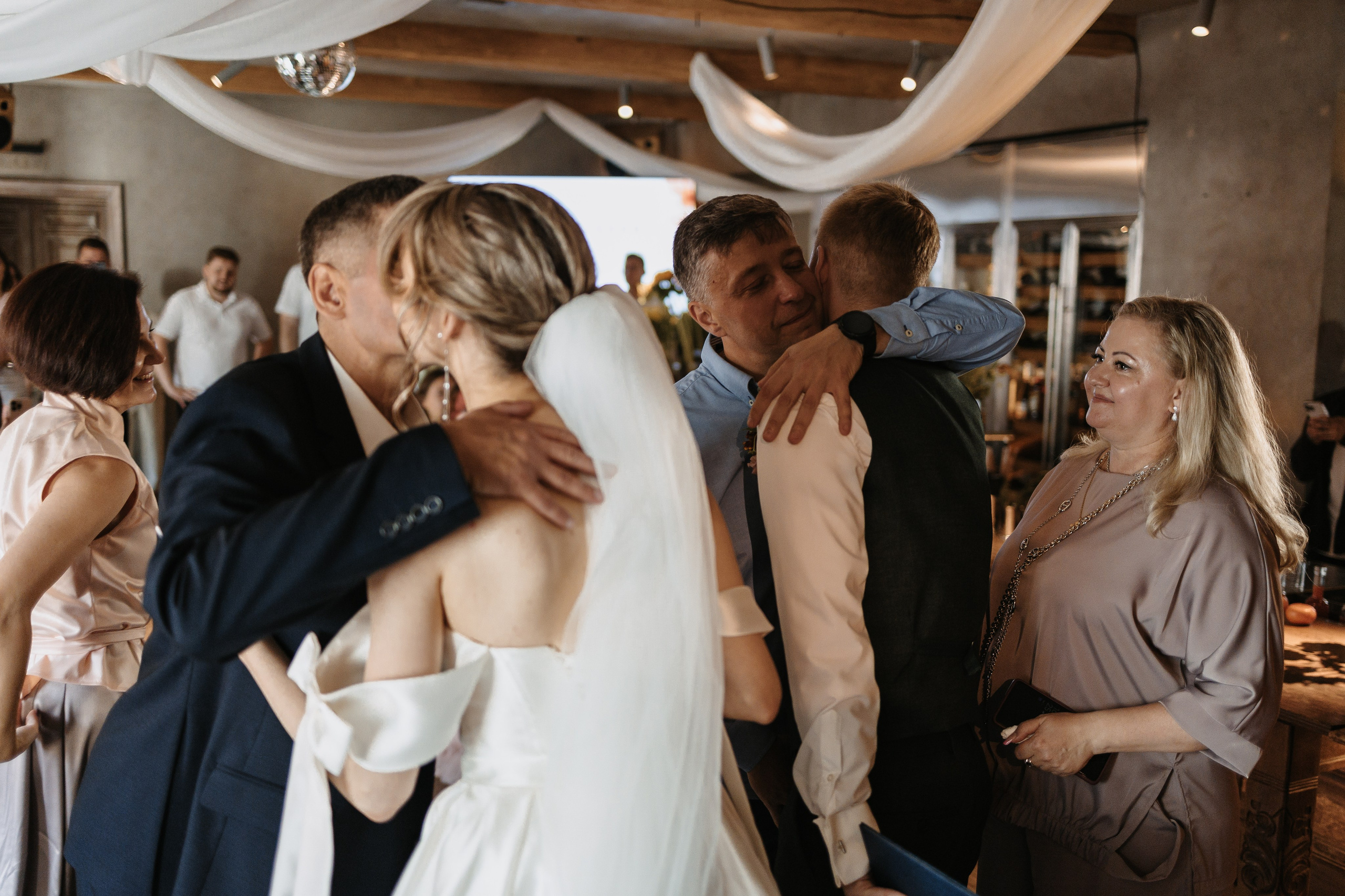 Илья и Ксюша (2024). Свадебный и семейный фотограф в Москве Яна Шувалова