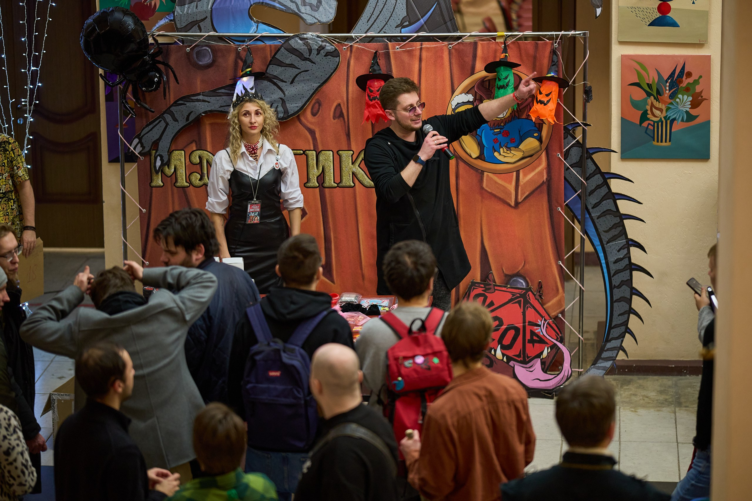 Мантикон V (2025). Фотографирует красивое Денис Горностаев