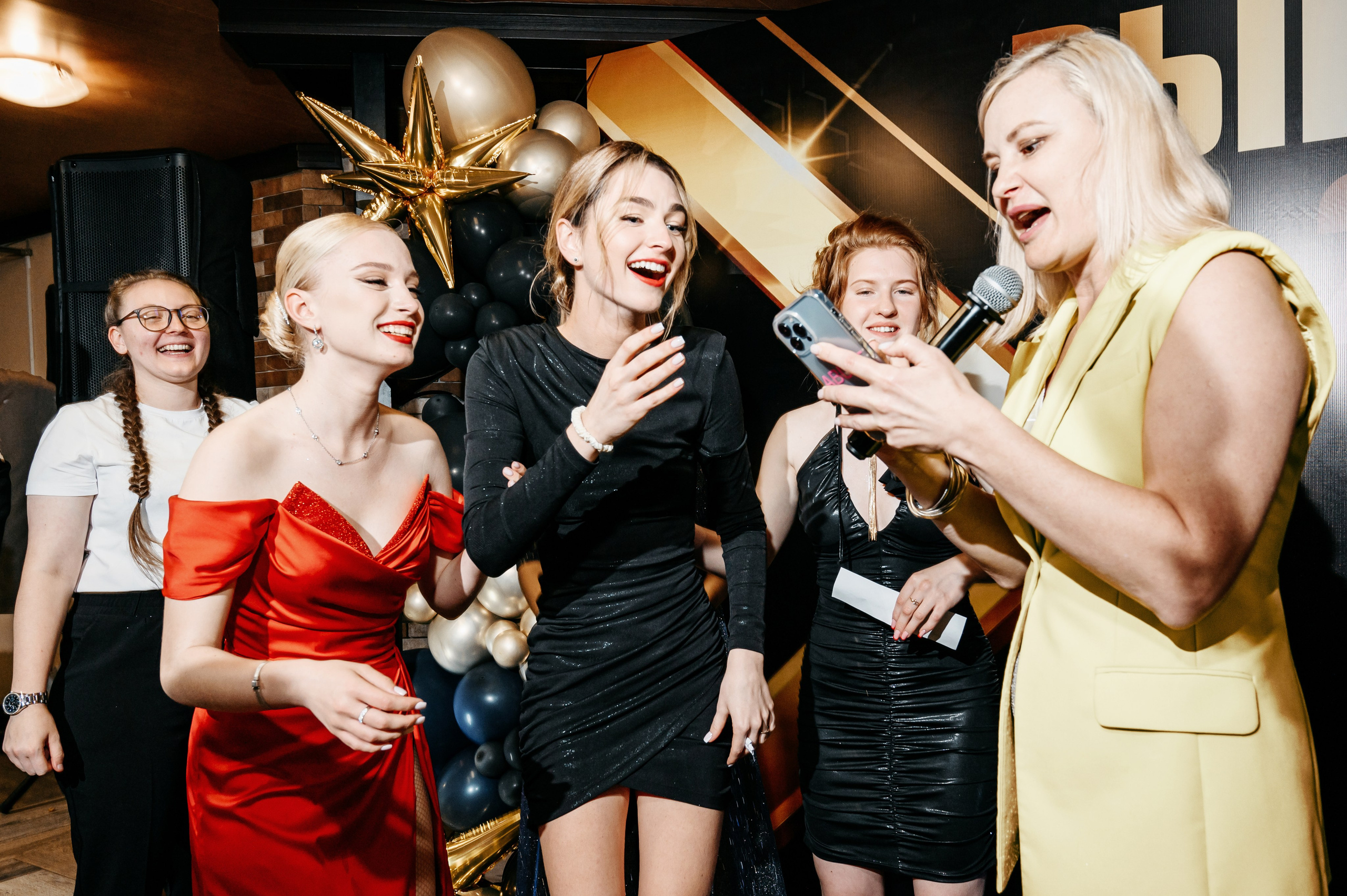 Выпускной Школа 54. Фотограф Владивосток. Игорь Кирсанов