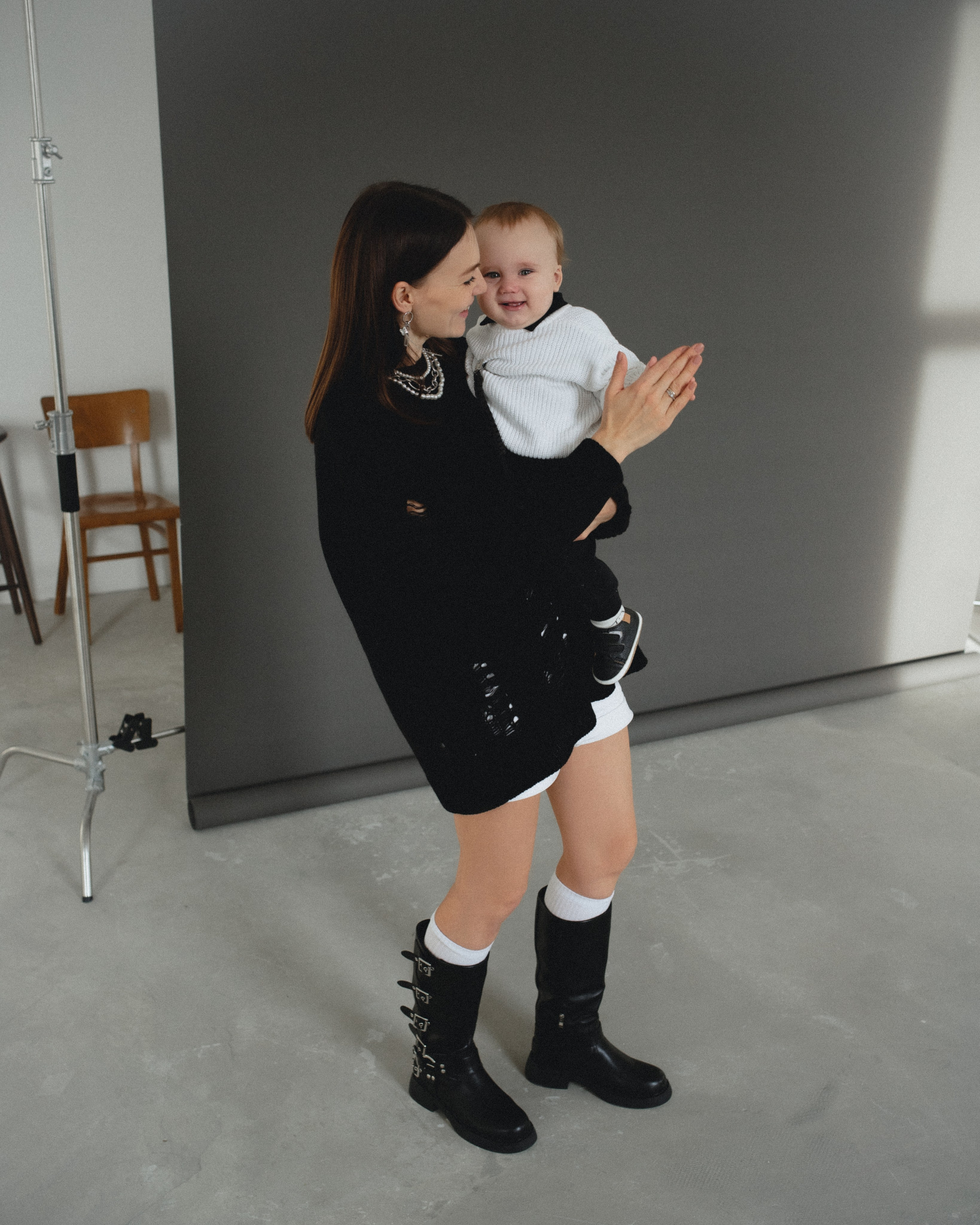 Кристина и сыновья. Фотограф в Москве и Сургуте Алла Лесовая. Снимаю каталог для брендов и индивидуальные портреты для людей