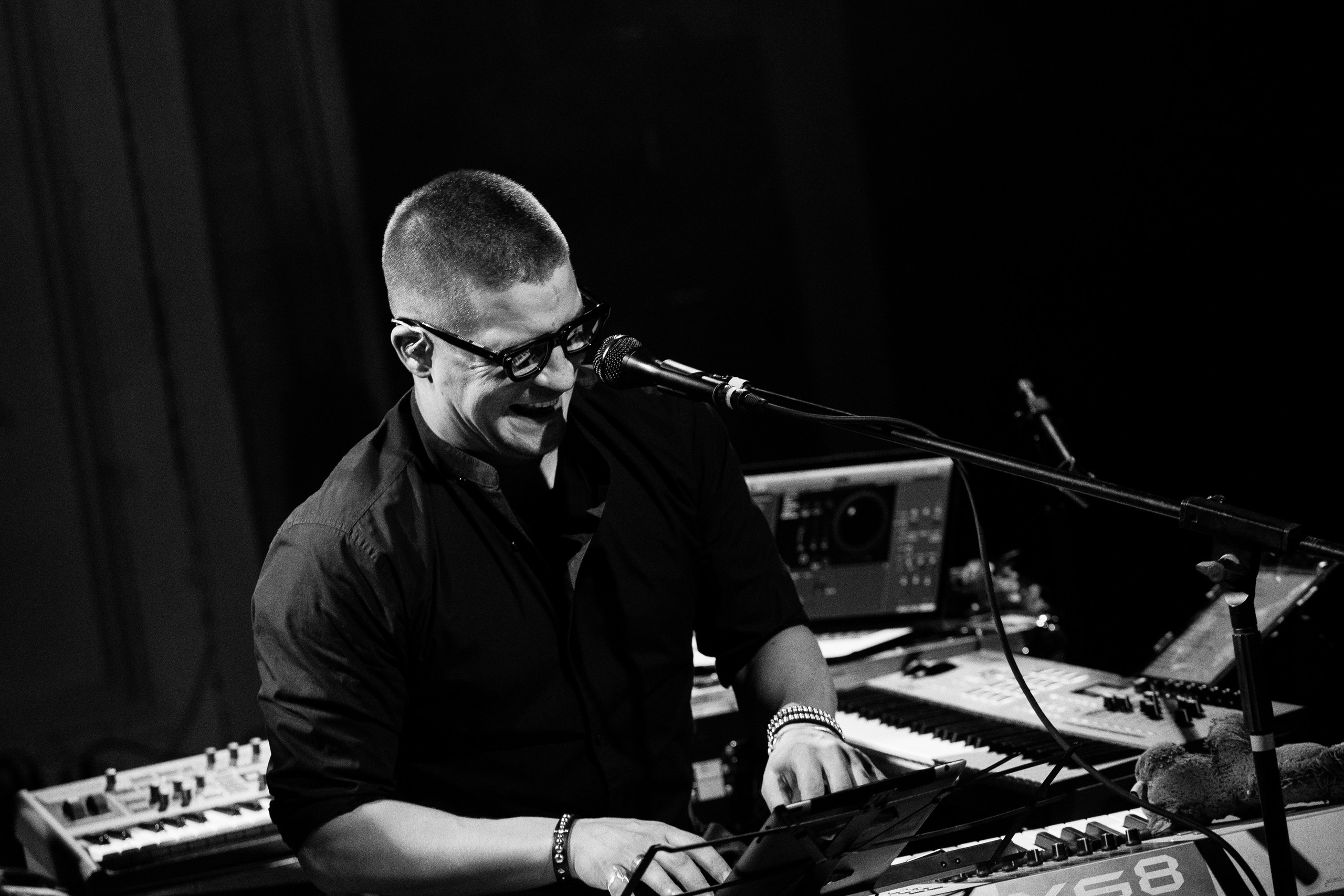 Концерт Антона Беляева. Михаил Белоусов фотограф Пермь