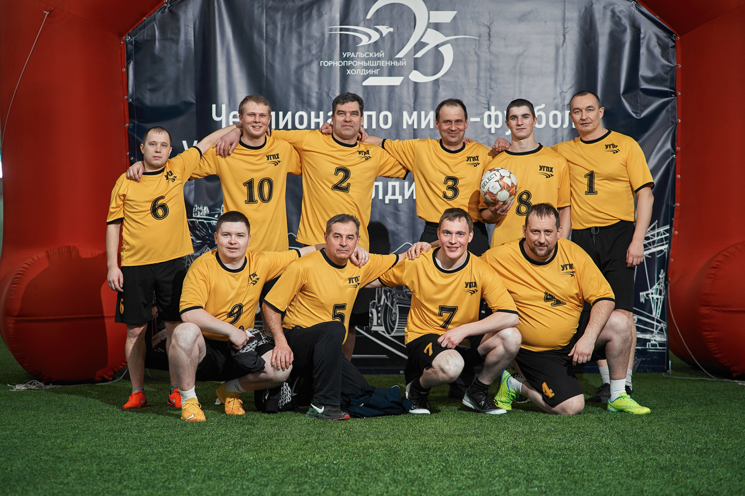 Фотограф на корпоративный футбольный турнир. Контент для бизнеса в Екатеринбурге Полдень Медиа