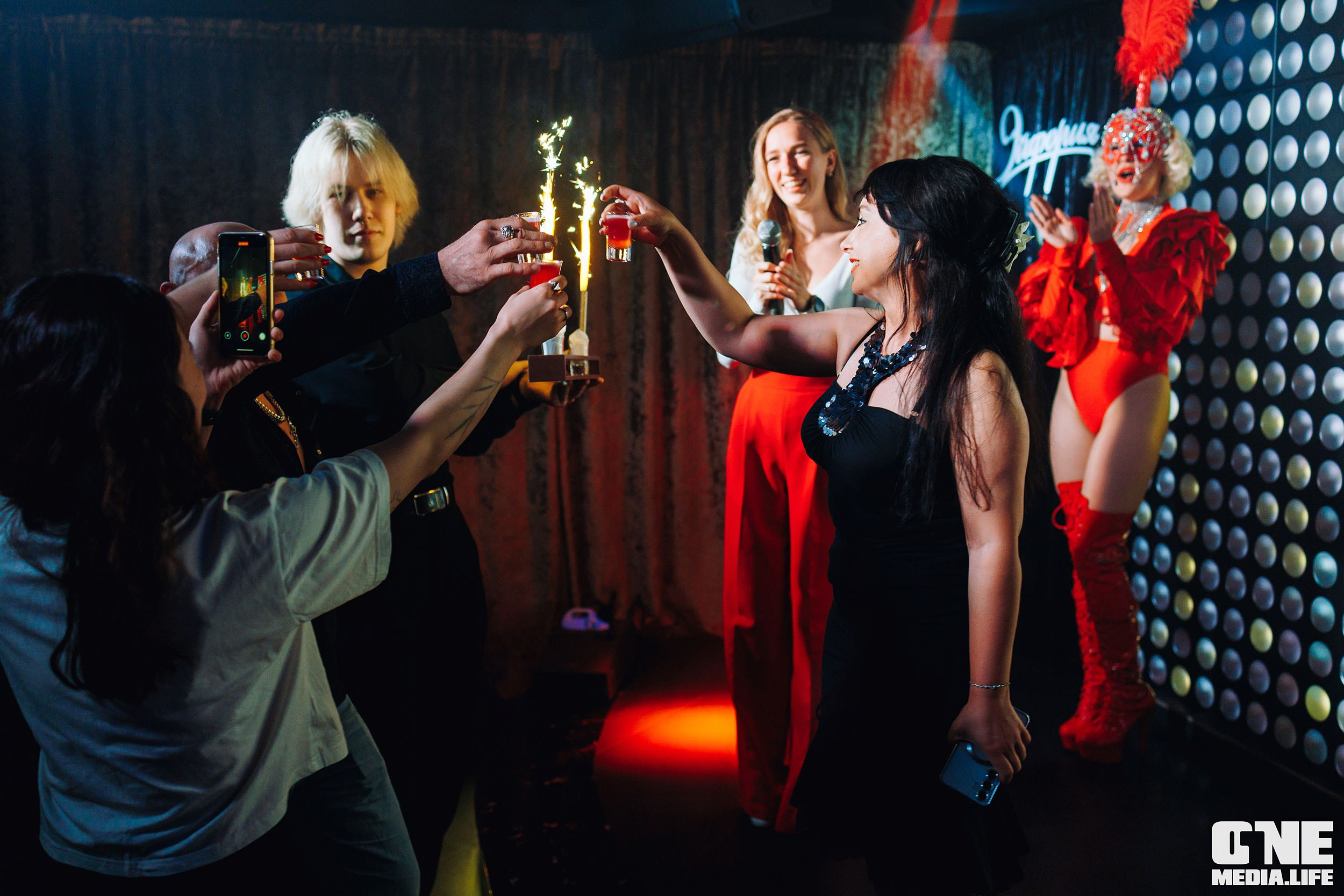 Фоторепортаж из караоке-клуба Эйфория. One Media Life: фоторепортажи, фотоотчеты с мероприятий и заведений