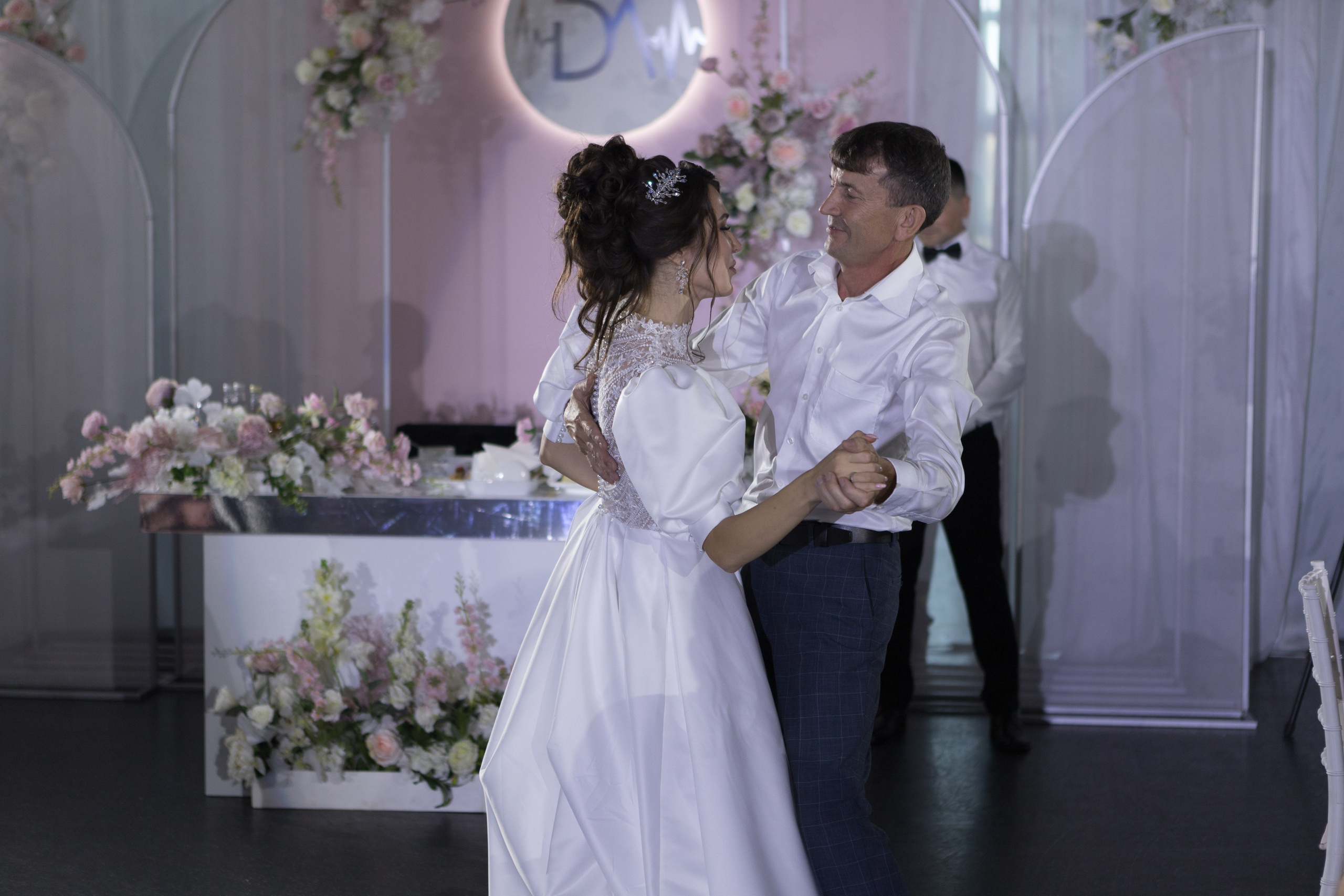 Свадебный фотограф Уфа — Руслан ГабдлисламовЖивые эмоции, красивые кадры, воспоминания на всю жизнь.Работаю по всей Республике Башкортоста. Свадебный фотограф Уфа Руслан Габдлисламов