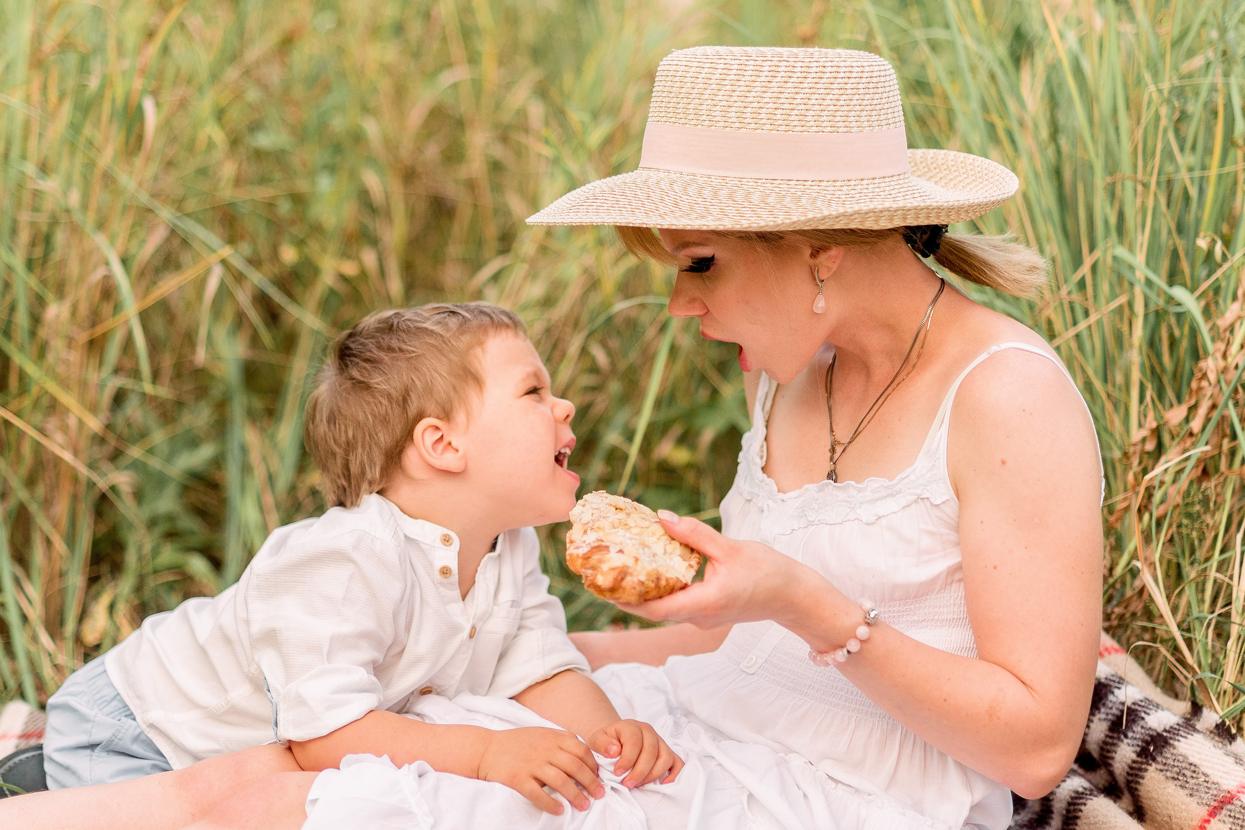 В поле. Фотограф Юлия Попова