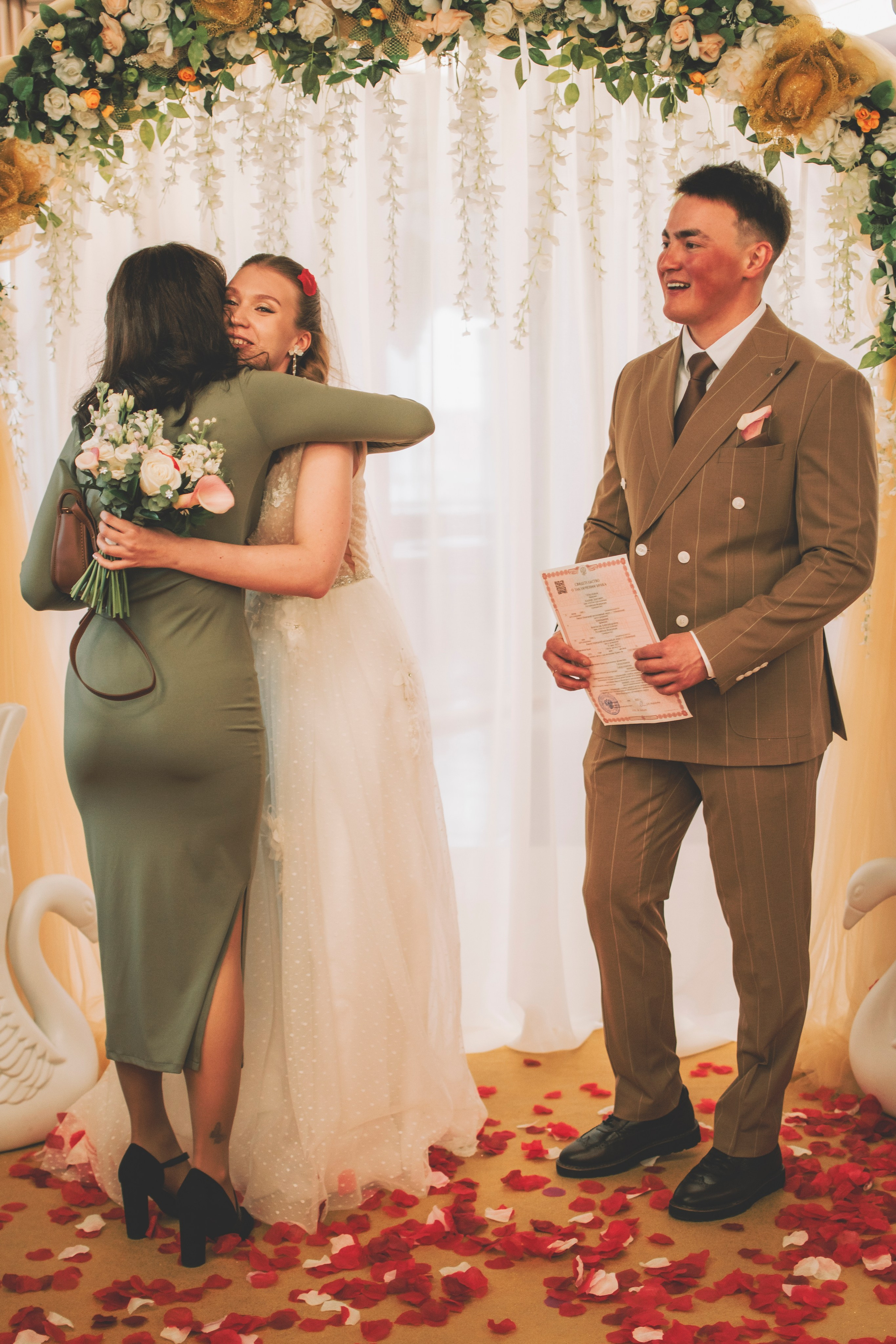 Альберт и Анастасия (Студийная фотосессия, роспись в ДК Нефтяник + фотосессия с гостями). Семейный и свадебный фотограф Губкинский и Ставрополь