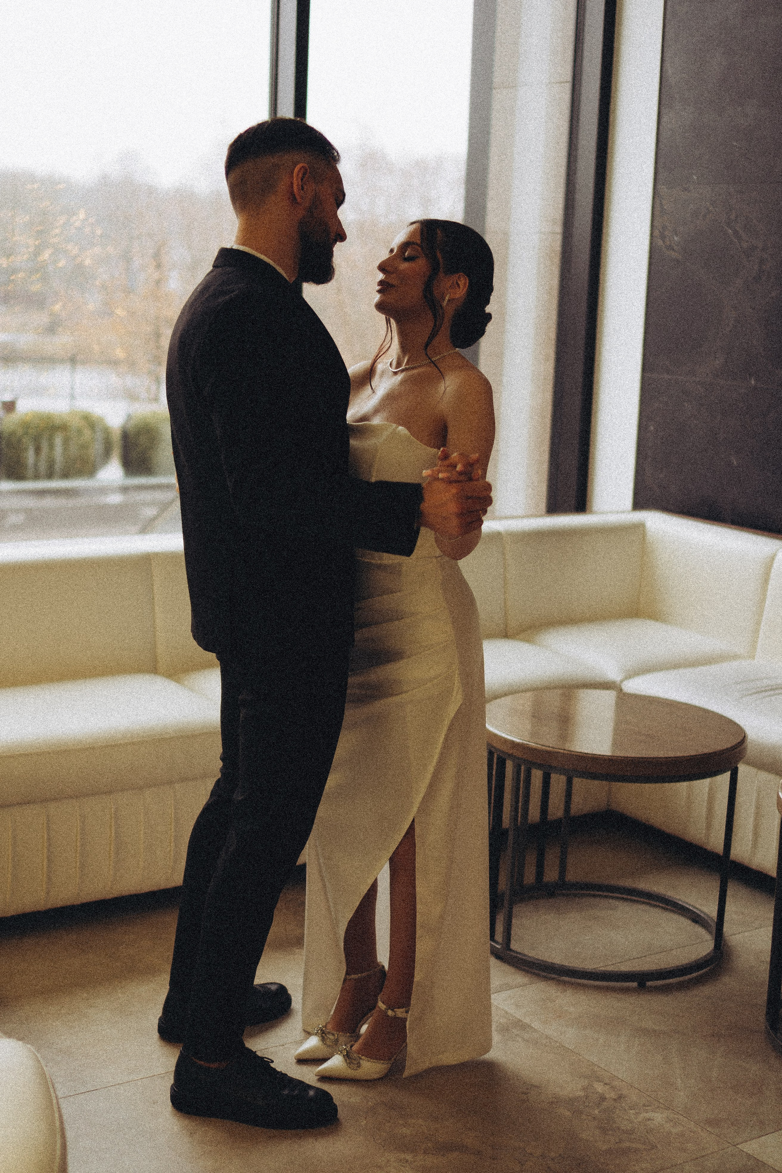 СВАДЕБНАЯ СЬЕМКА СБОРОВ ЖЕНИХА И НЕВЕСТЫ В ОТЕЛЕ И ТАКЖЕ ФОТОСЕССИИЯ В ОТЕЛЕЕ МЕГАПОЛИС БРЯНСК. Профессиональный фотограф, Санкт-Петербург — Виктория Богомолова