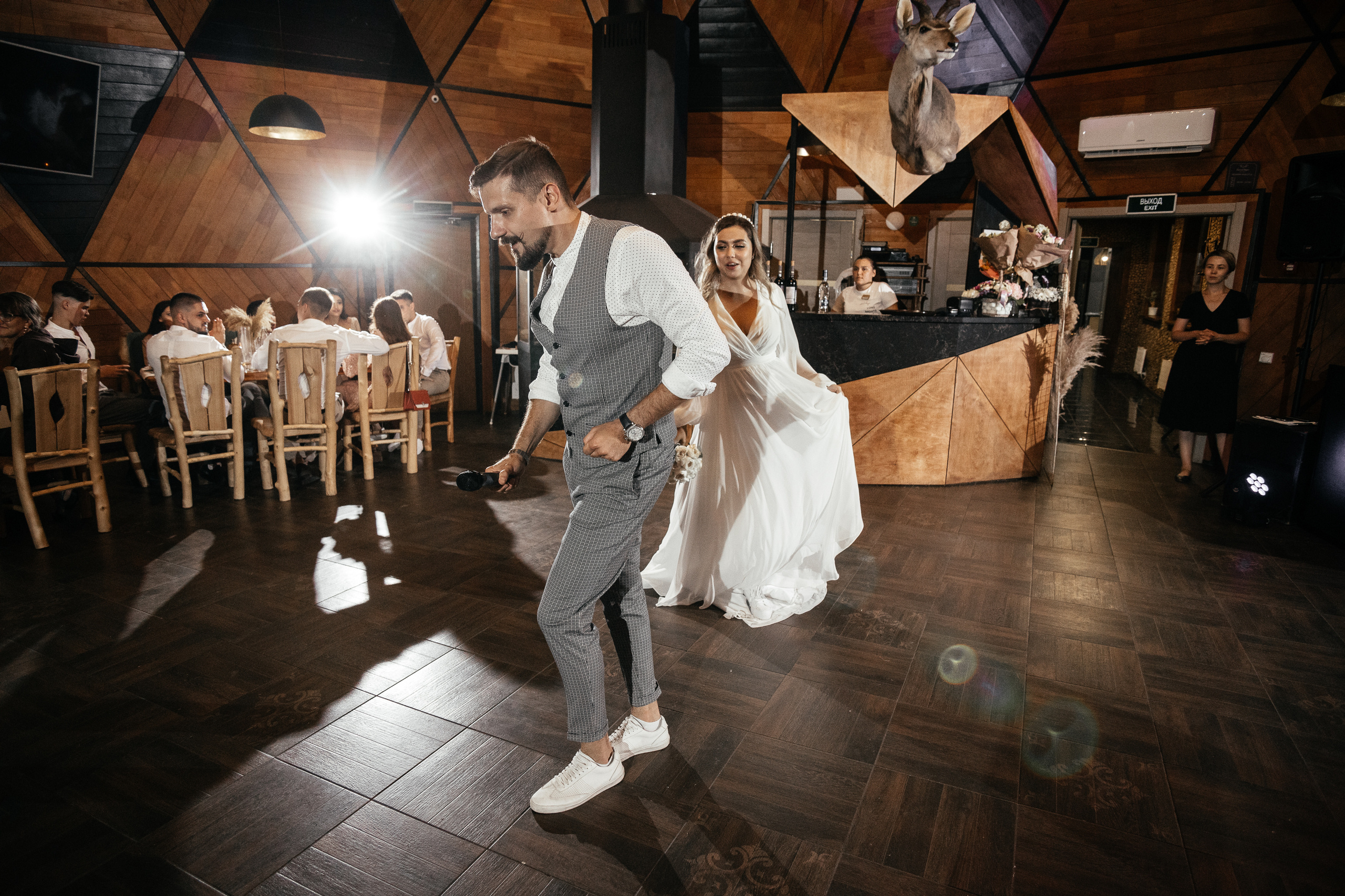 Свадебный фотограф Уфа — Руслан ГабдлисламовЖивые эмоции, красивые кадры, воспоминания на всю жизнь.Работаю по всей Республике Башкортоста. Свадебный фотограф Уфа Руслан Габдлисламов