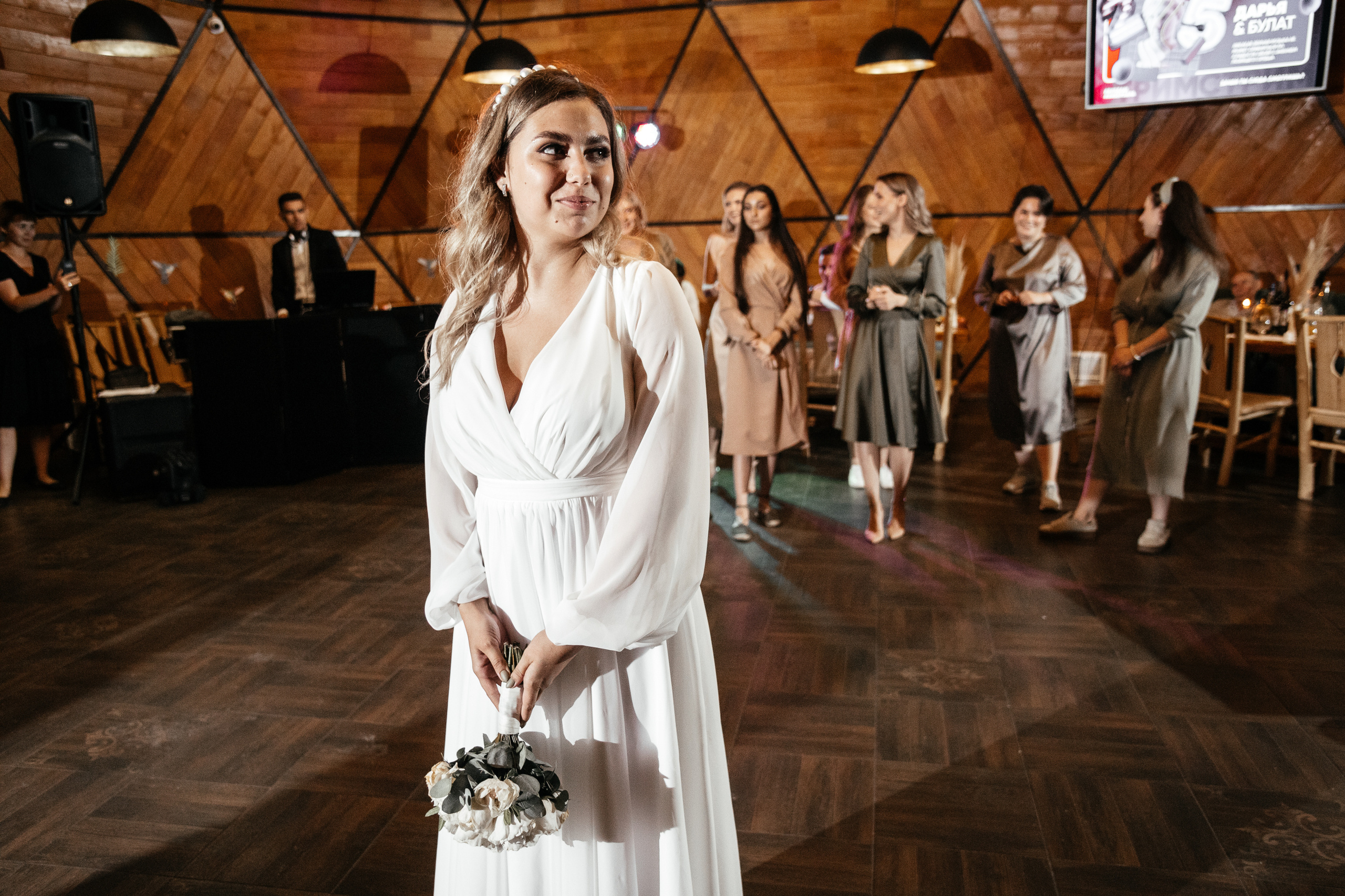 Свадебный фотограф Уфа — Руслан ГабдлисламовЖивые эмоции, красивые кадры, воспоминания на всю жизнь.Работаю по всей Республике Башкортоста. Свадебный фотограф Уфа Руслан Габдлисламов