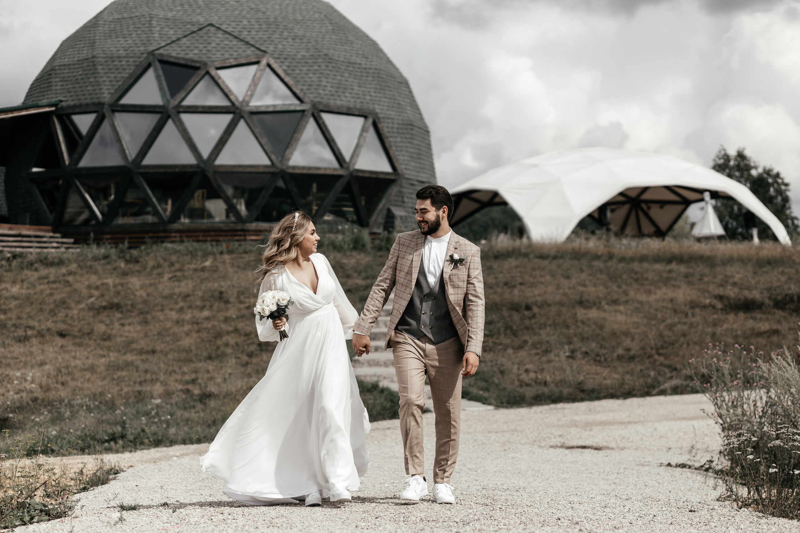 Свадебный фотограф Уфа — Руслан ГабдлисламовЖивые эмоции, красивые кадры, воспоминания на всю жизнь.Работаю по всей Республике Башкортоста. Свадебный фотограф Уфа Руслан Габдлисламов