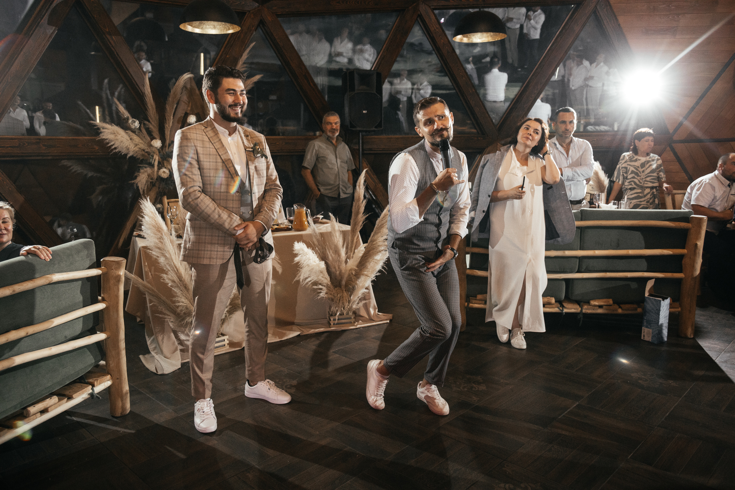 Свадебный фотограф Уфа — Руслан ГабдлисламовЖивые эмоции, красивые кадры, воспоминания на всю жизнь.Работаю по всей Республике Башкортоста. Свадебный фотограф Уфа Руслан Габдлисламов