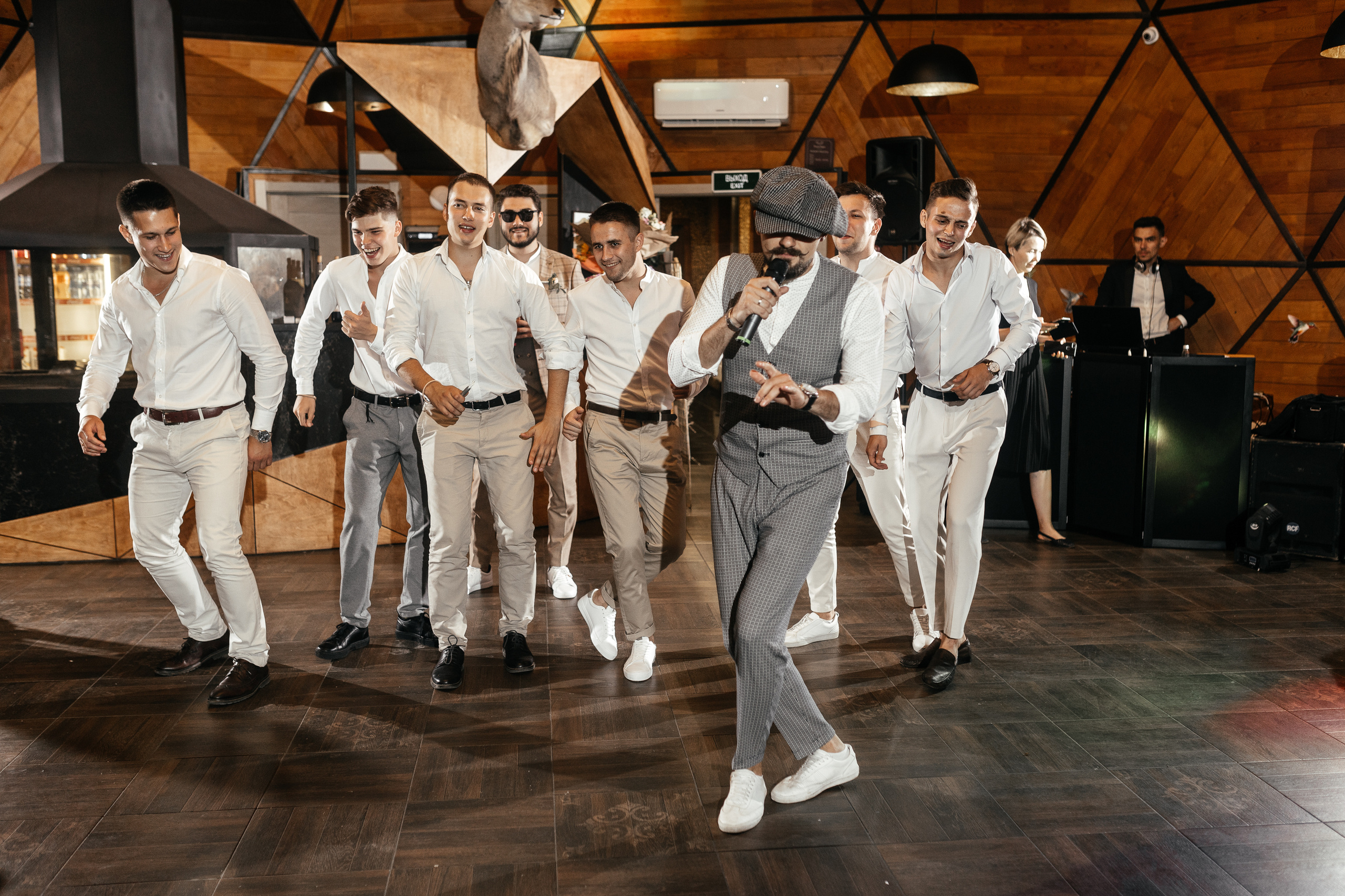 Свадебный фотограф Уфа — Руслан ГабдлисламовЖивые эмоции, красивые кадры, воспоминания на всю жизнь.Работаю по всей Республике Башкортоста. Свадебный фотограф Уфа Руслан Габдлисламов