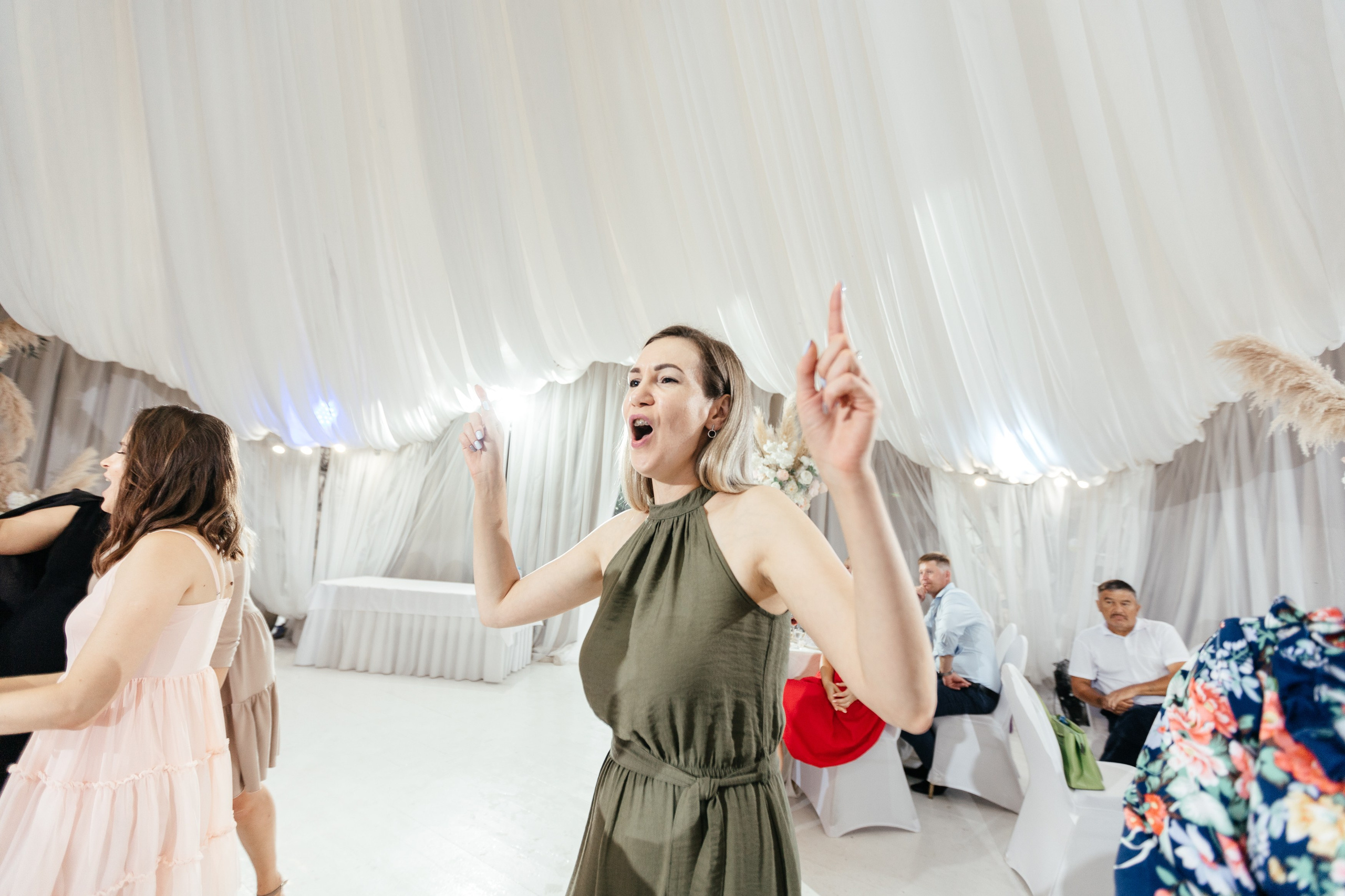 Свадебный фотограф Уфа — Руслан ГабдлисламовЖивые эмоции, красивые кадры, воспоминания на всю жизнь.Работаю по всей Республике Башкортоста. Свадебный фотограф Уфа Руслан Габдлисламов