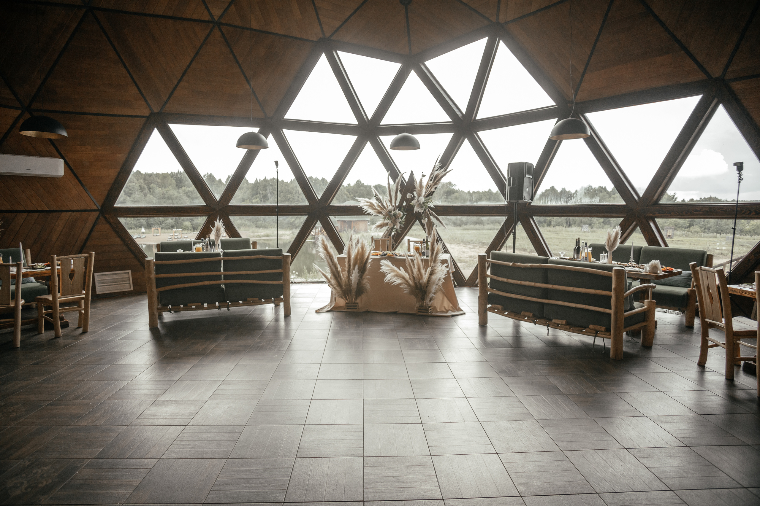 Свадебный фотограф Уфа — Руслан ГабдлисламовЖивые эмоции, красивые кадры, воспоминания на всю жизнь.Работаю по всей Республике Башкортоста. Свадебный фотограф Уфа Руслан Габдлисламов