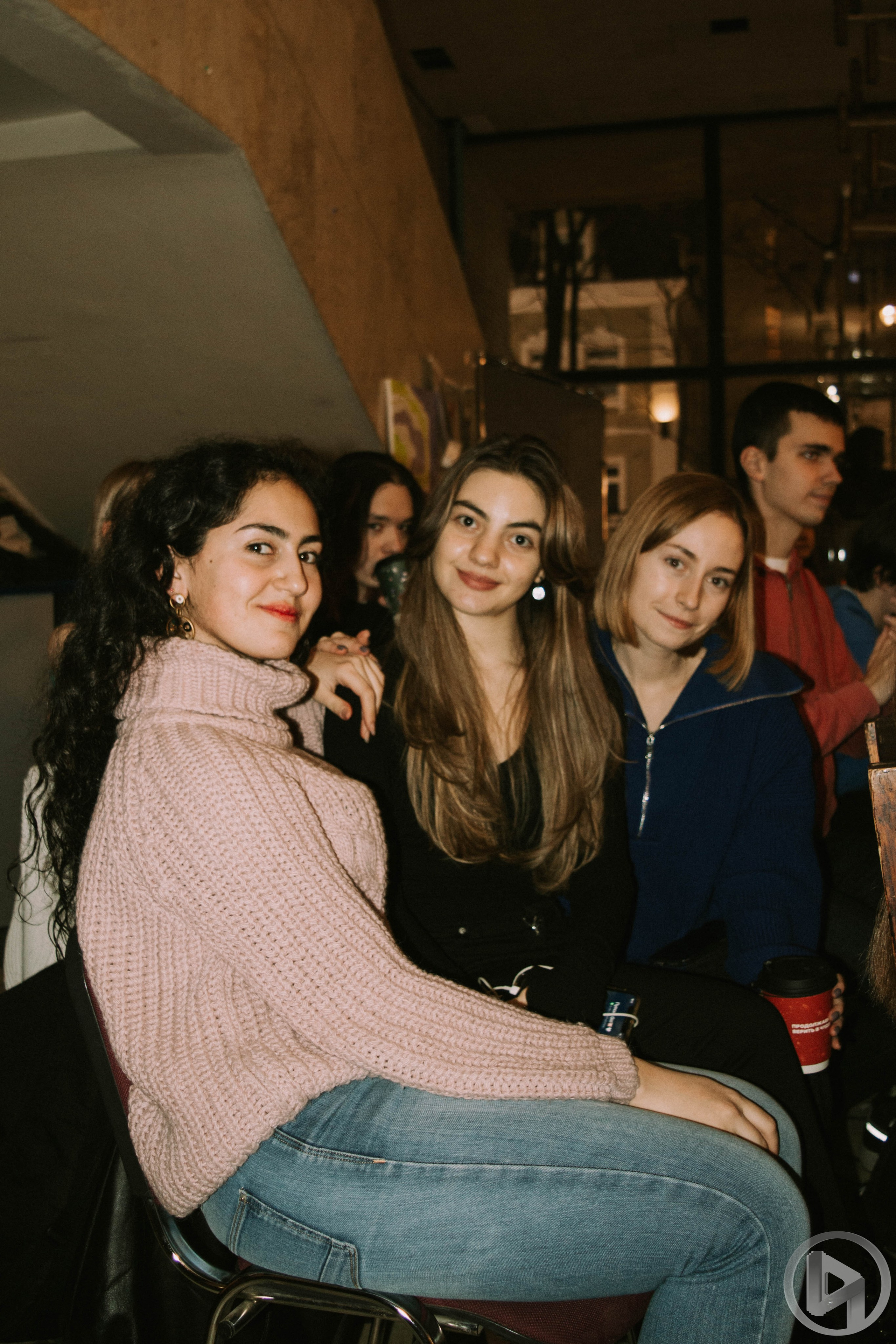 Квартирник MSLU STUDLIFE. Фотограф Анастасия Лощакова в Москве