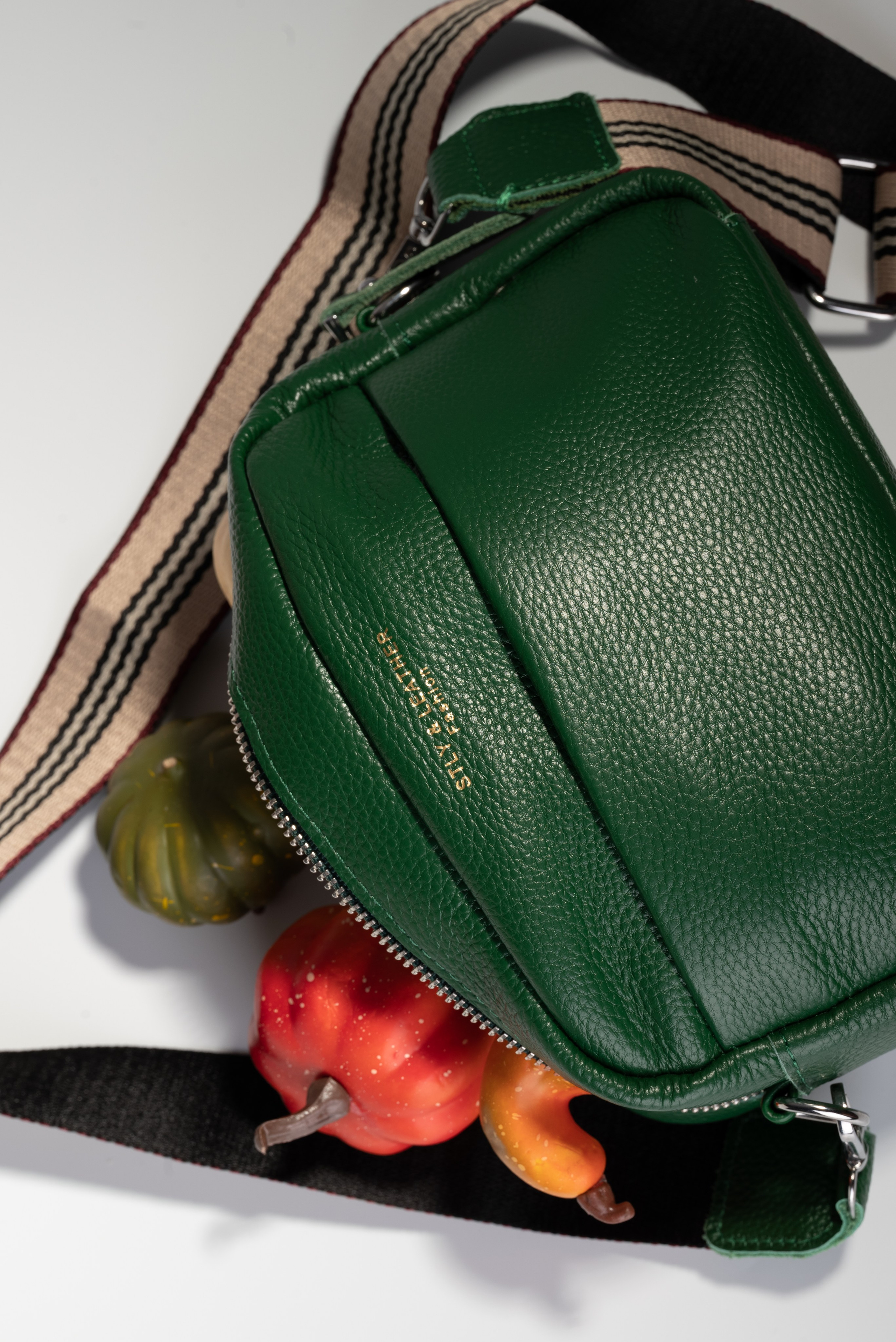 Фотосъемка сумки из натуральной кожи для карточки маркетплейса в Ростове