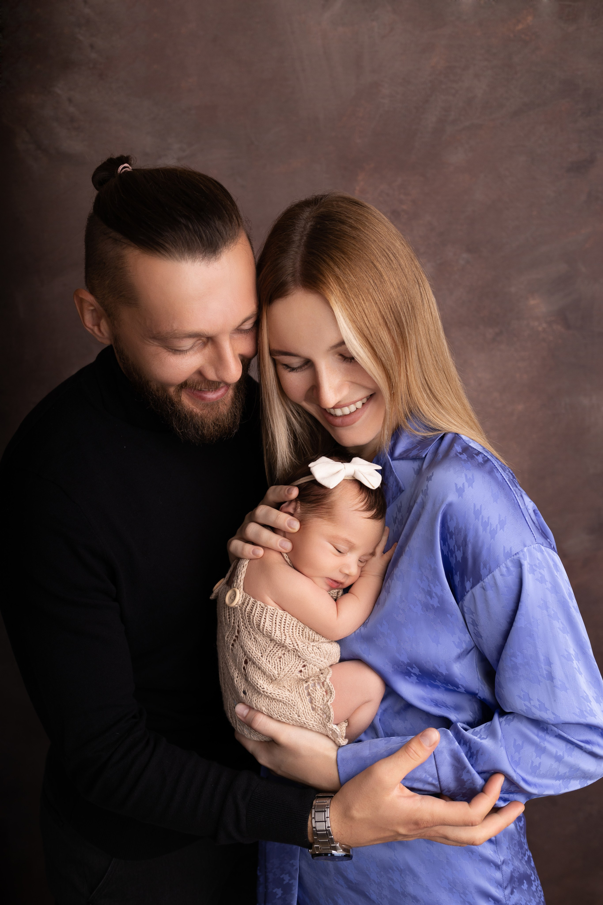 Семейные кадры от Elvira Kamaeva. Фотограф новорожденных малышей в Омске и Омской области Эльвира Камаева