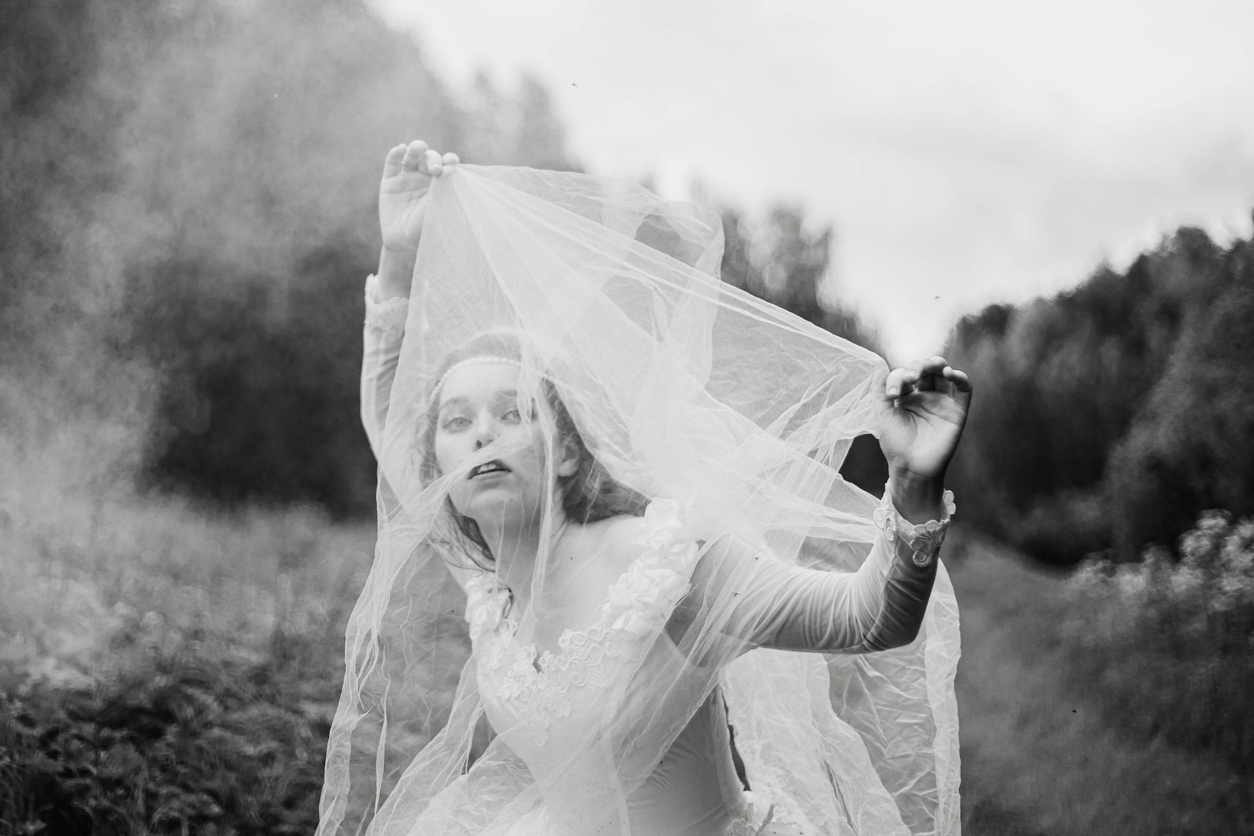 Сбежавшая невеста. Арт-фотограф Крис Л. в Тобольске: портрет, семейные, свадьбы