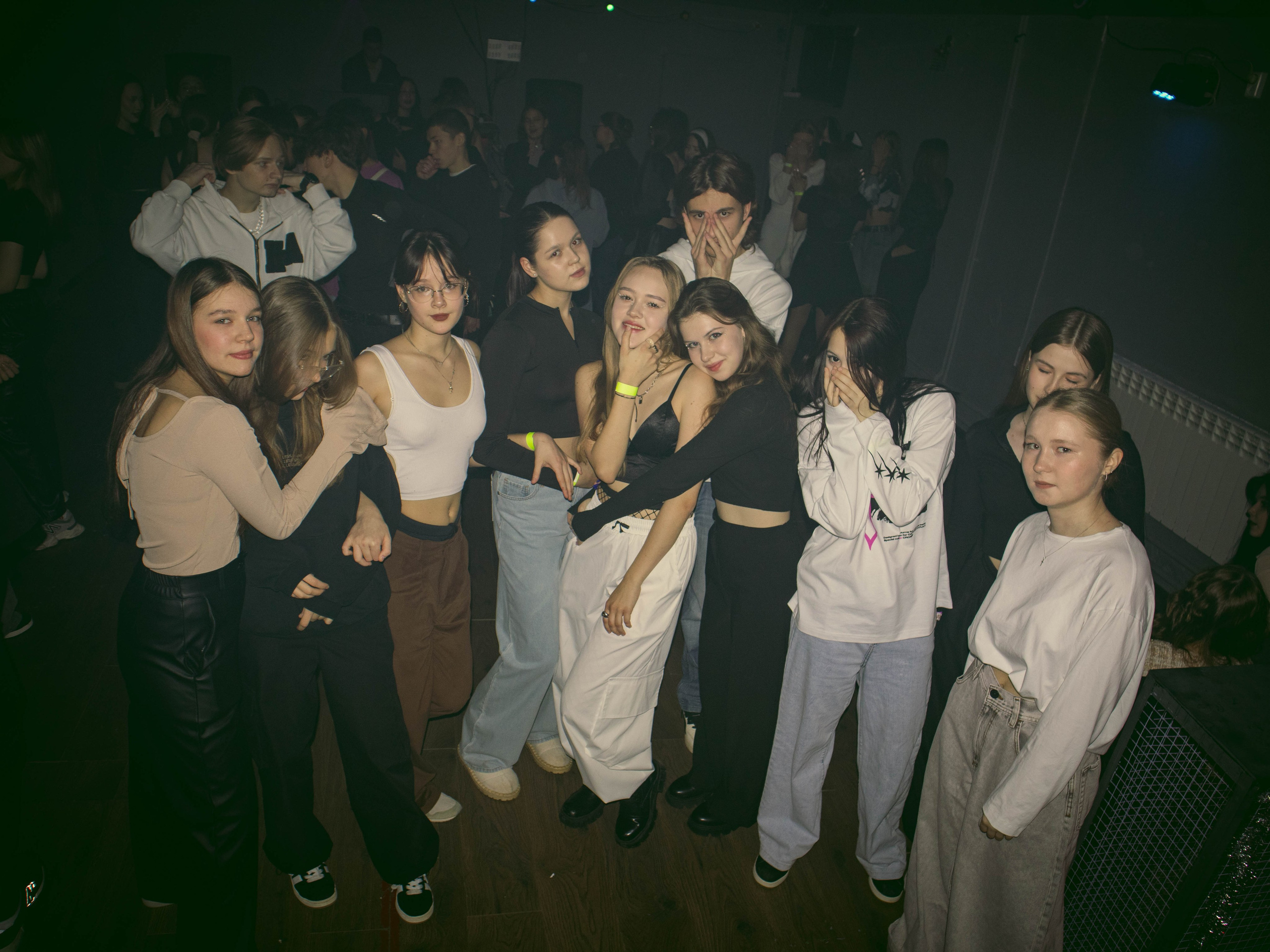 MOSHPIT. Фотограф и видеограф в Бугульме Аня Трутнева