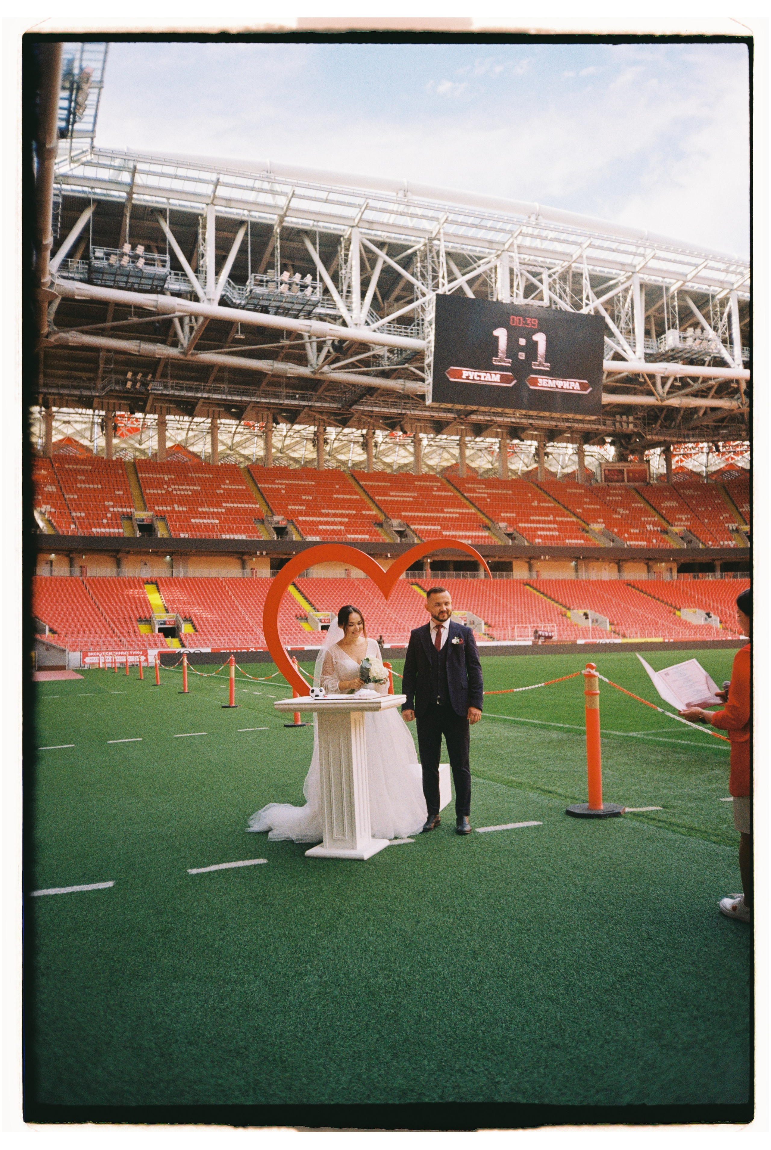 Рустам & Земфира. Пленка. Сестры Карабаза. Фотографы и ретушеры в Москве и Санкт-Петербурге