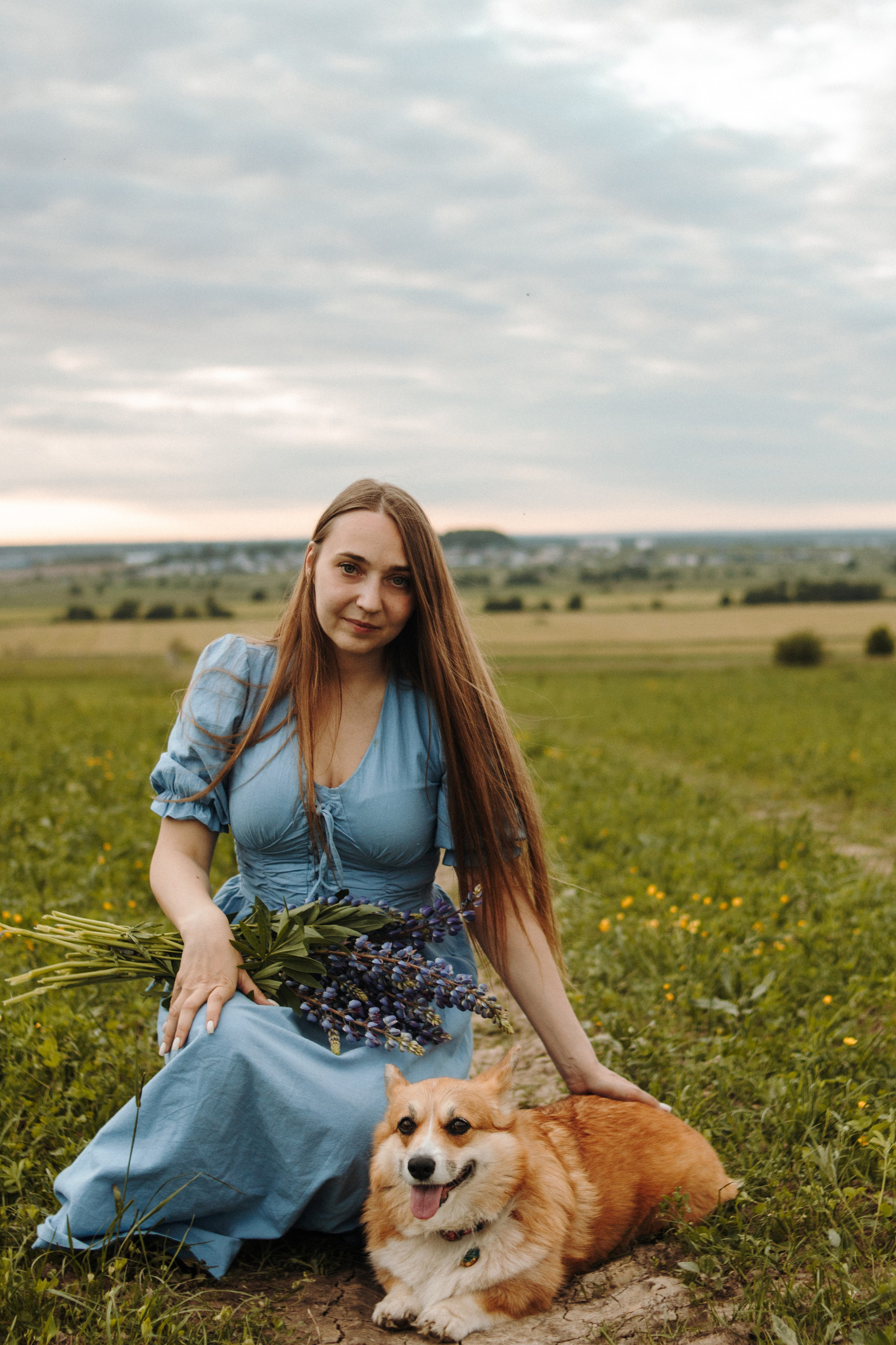 Оля и Жужа на просторах полей. Фотограф-анималист в Санкт-Петербурге
