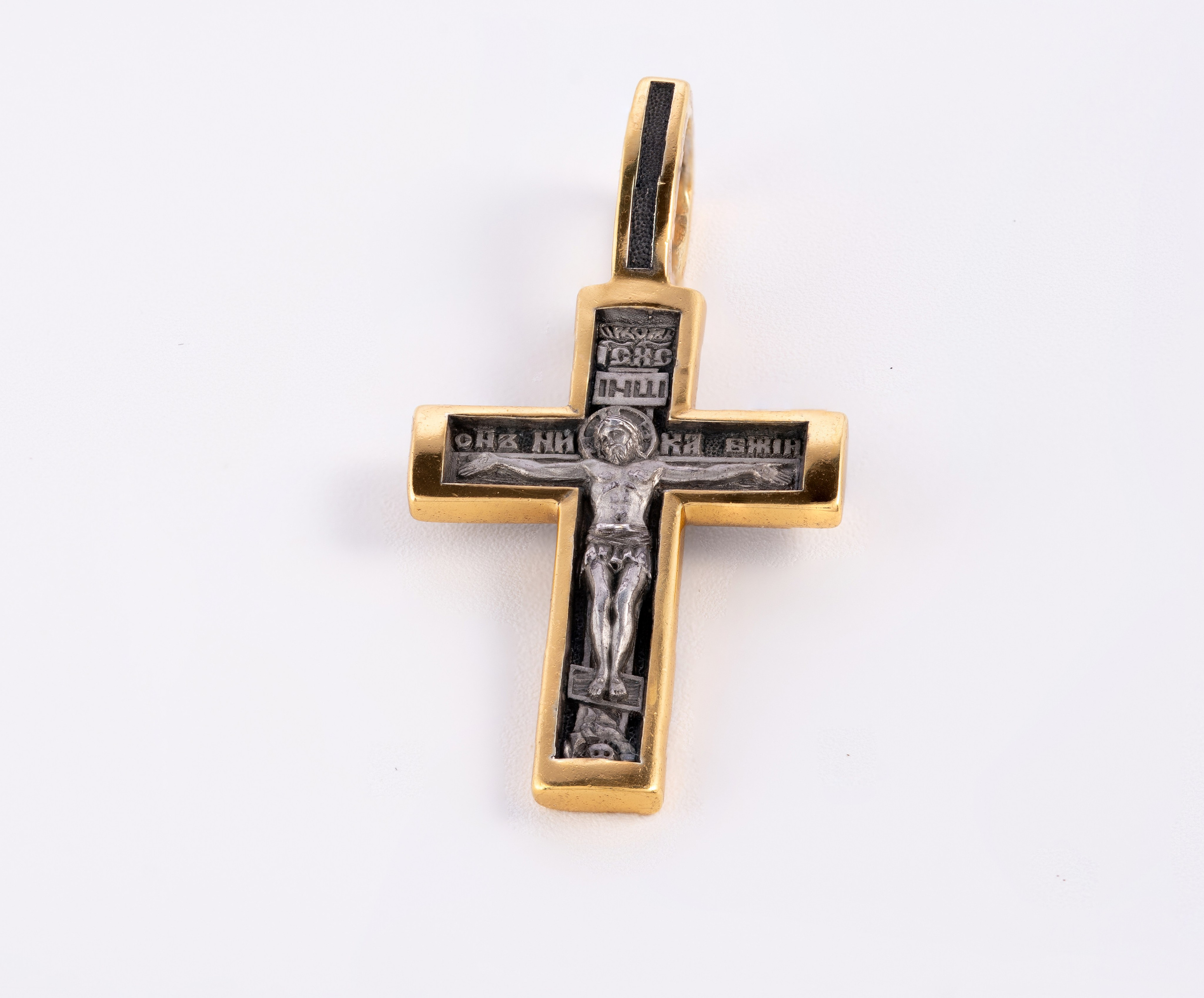 Фокус-стекинг ювелирных украшений. Предметный, рекламный, ювелирный фотограф в Москве