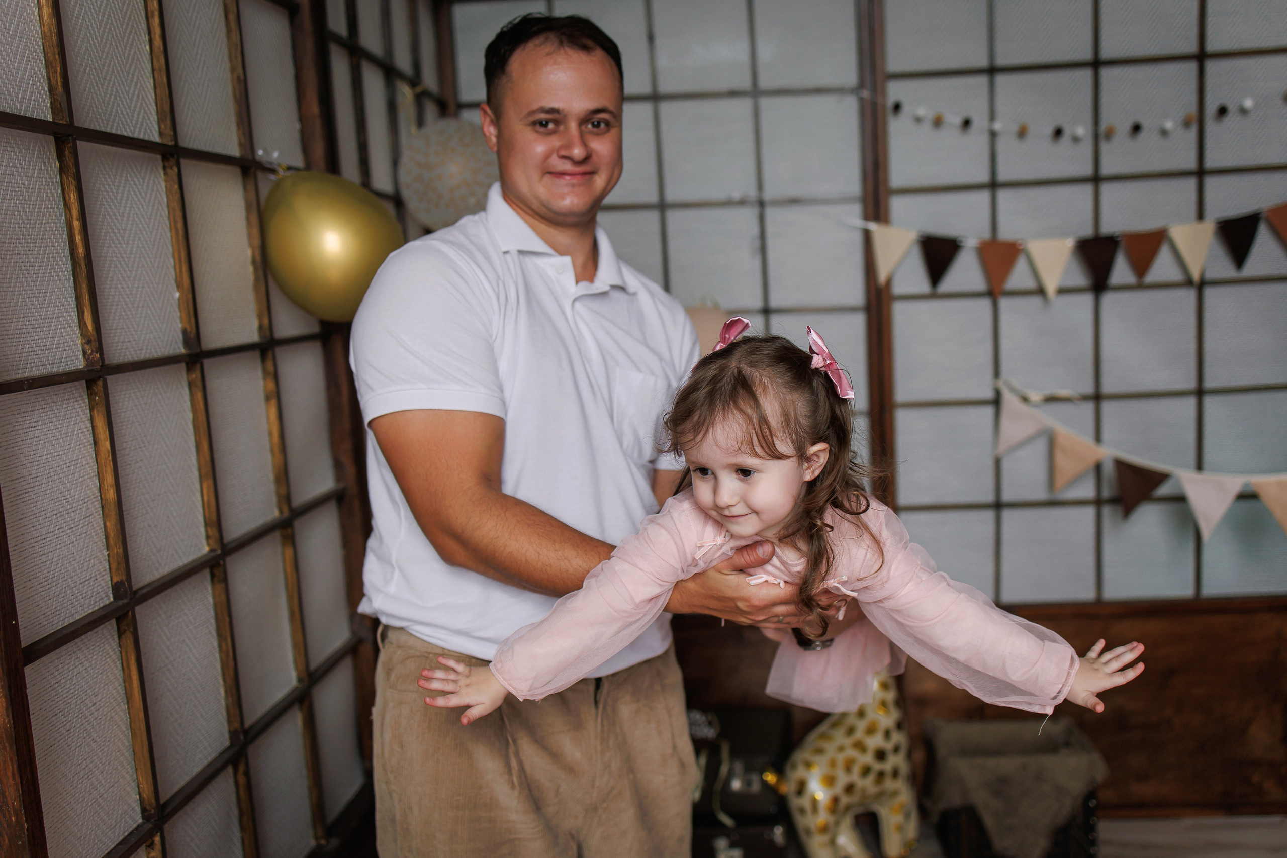 Ваши фотографии. Интерьерная фотостудия Background в Омске