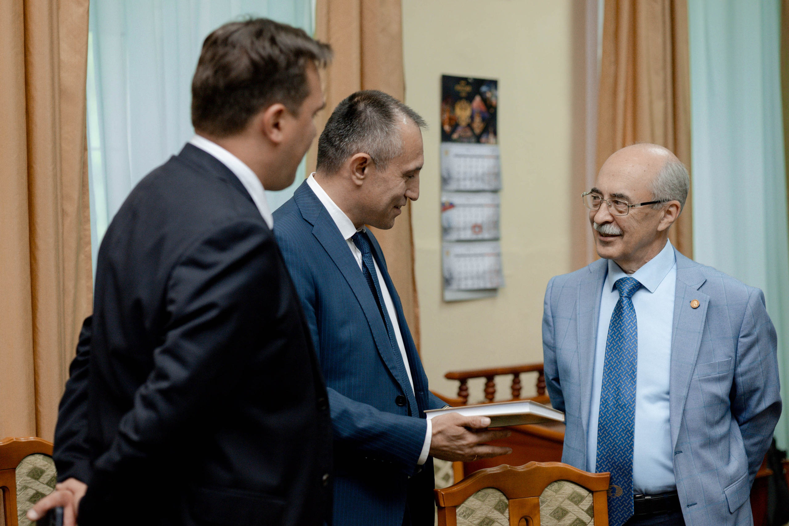 Награждение шахматной федерации