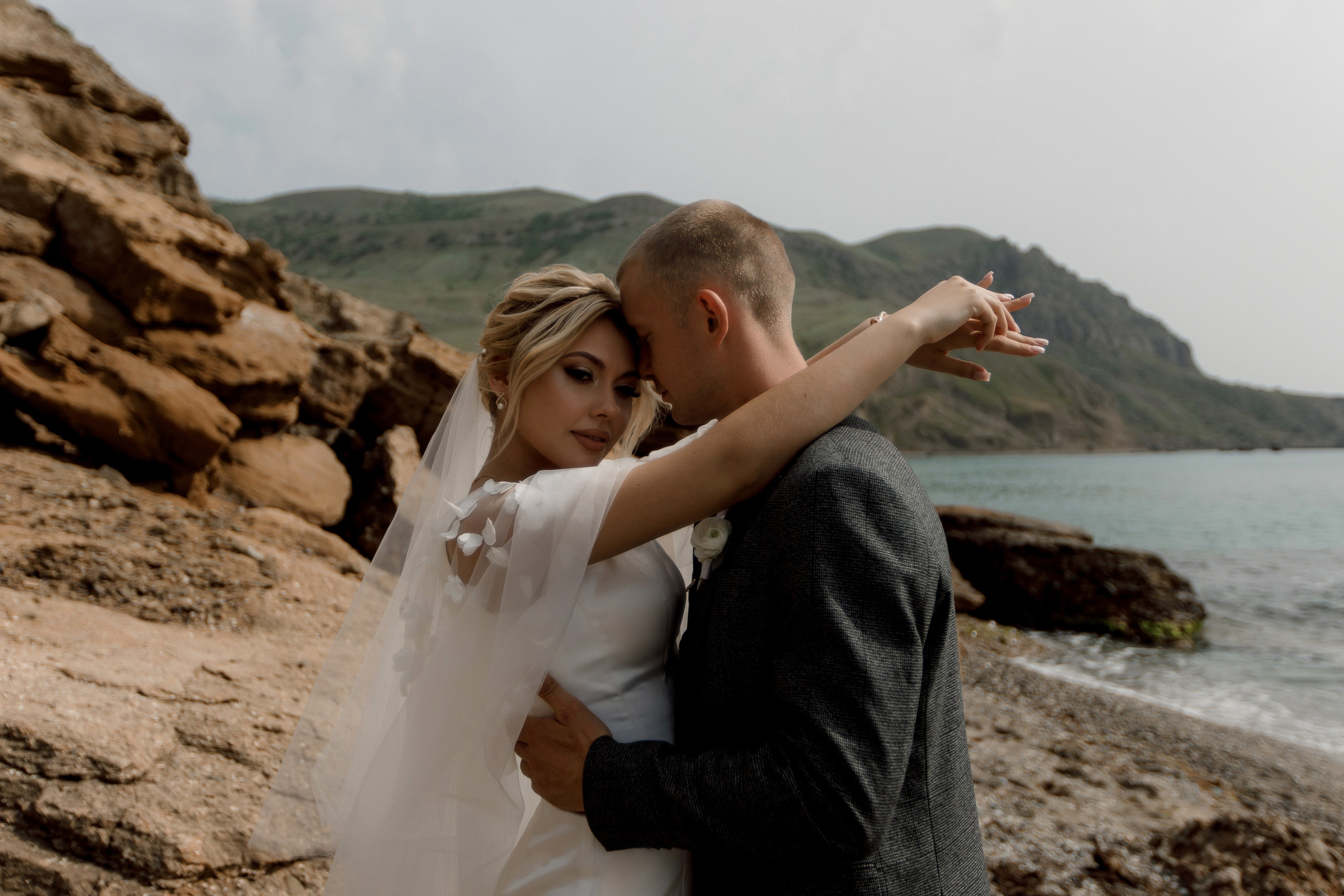 Денис и Алина. Белый замок. Фотограф Анна Лейман. Севастополь