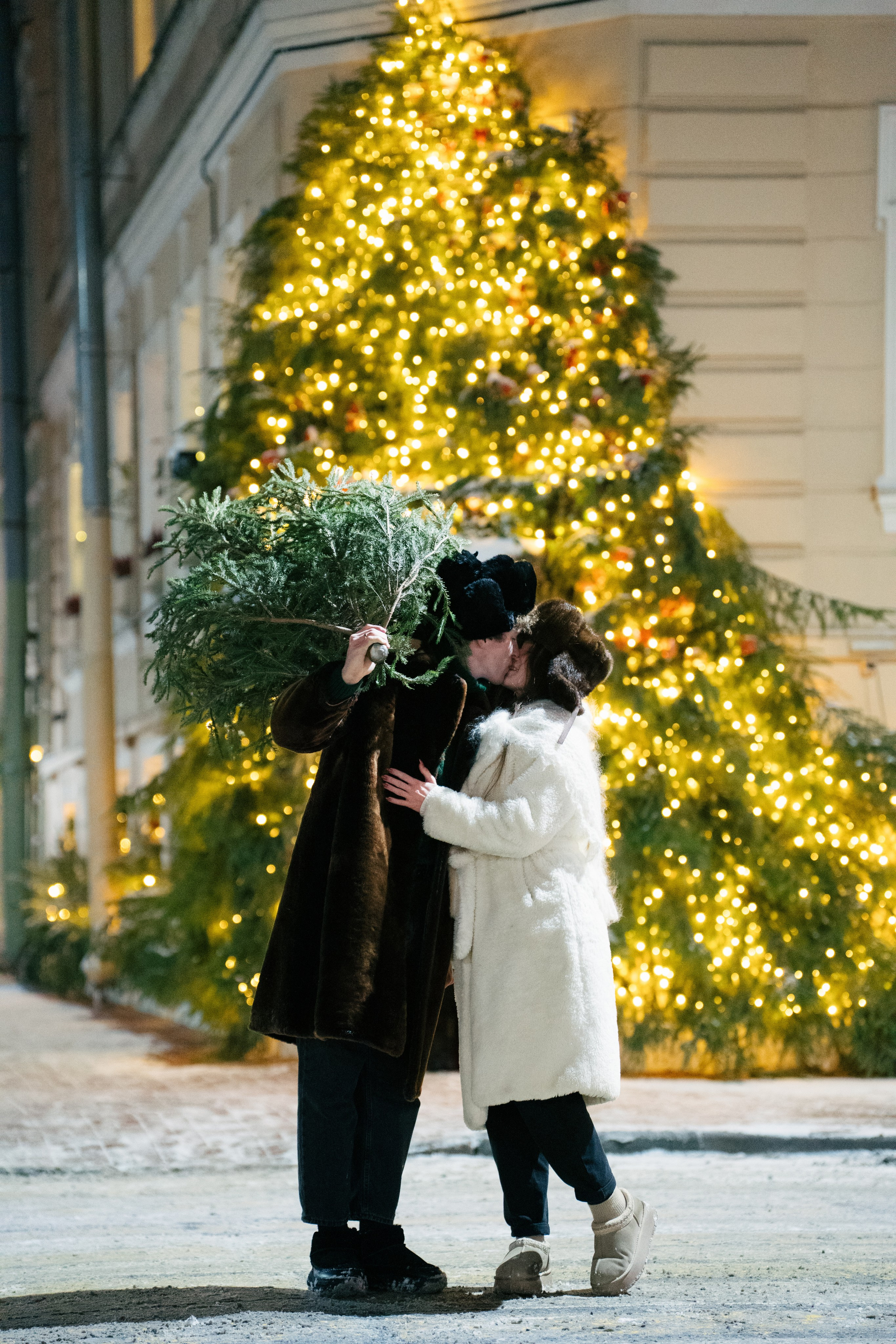 НОВОГОДНЯЯ ПРОГУЛКА ПАРЫ ПО ЧЕРНЫШЕВСКОЙ ПЕРЕД НОВЫМ ГОДОМ. Профессиональный фотограф, Санкт-Петербург — Виктория Богомолова