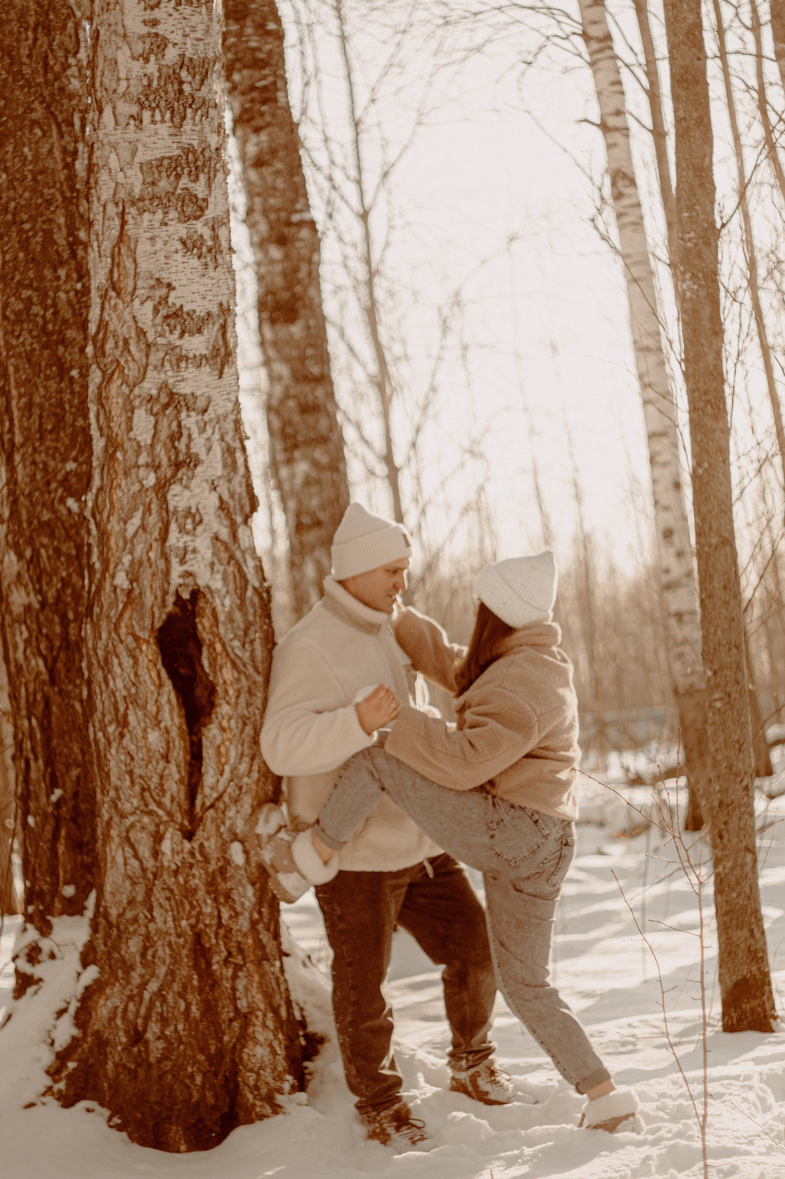 Тепло в зимнем лесу. Арт-фотограф Крис Л. в Тобольске: портрет, семейные, свадьбы