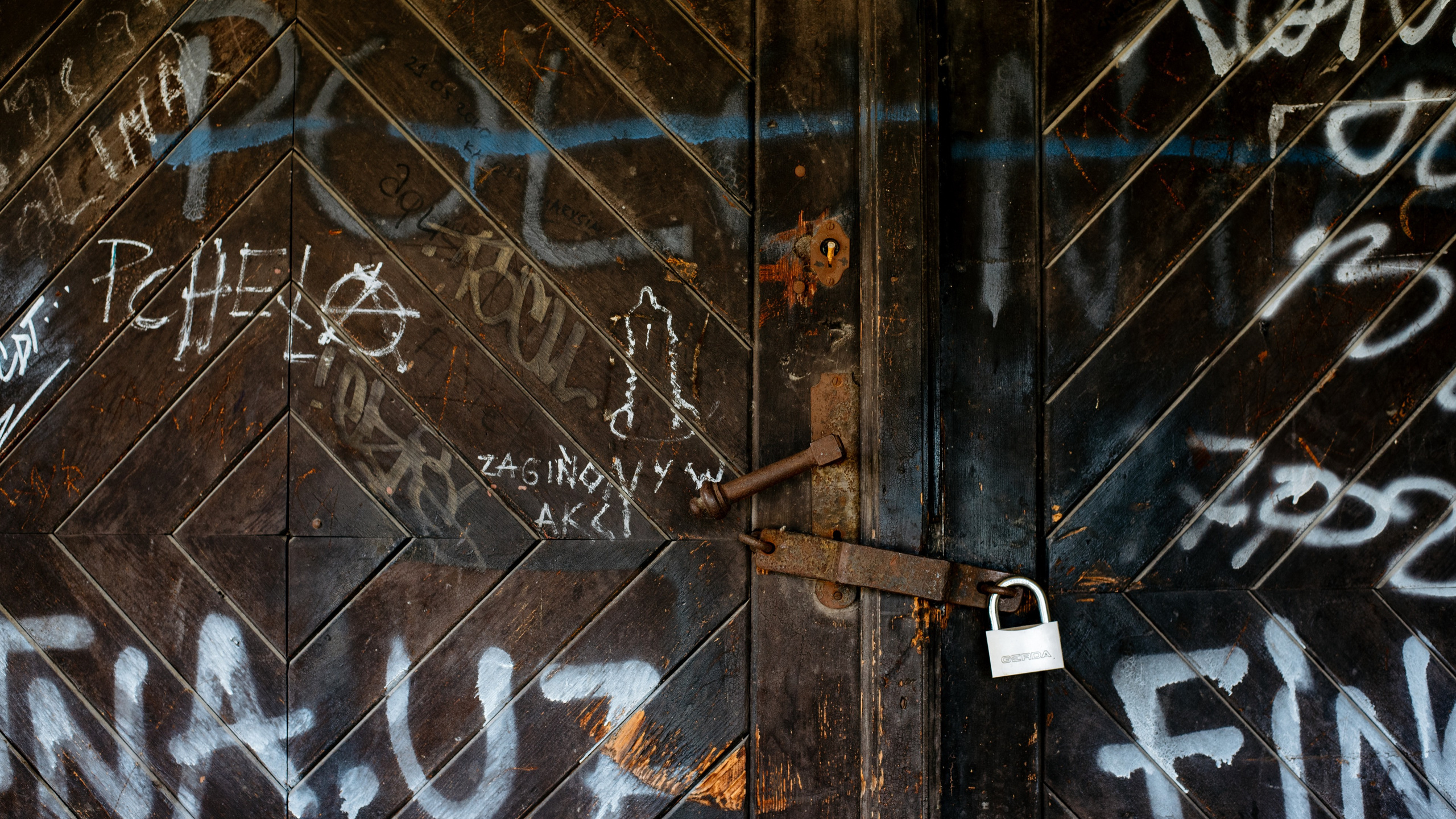 Doors. Commercial photographer | Anton Ermakov