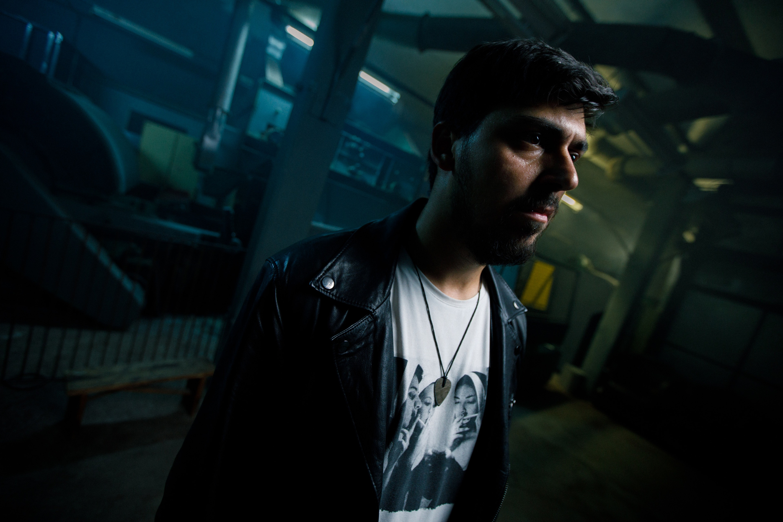 Kirill Pochukaev for the promo single Holodno. Commercial photographer | Anton Ermakov