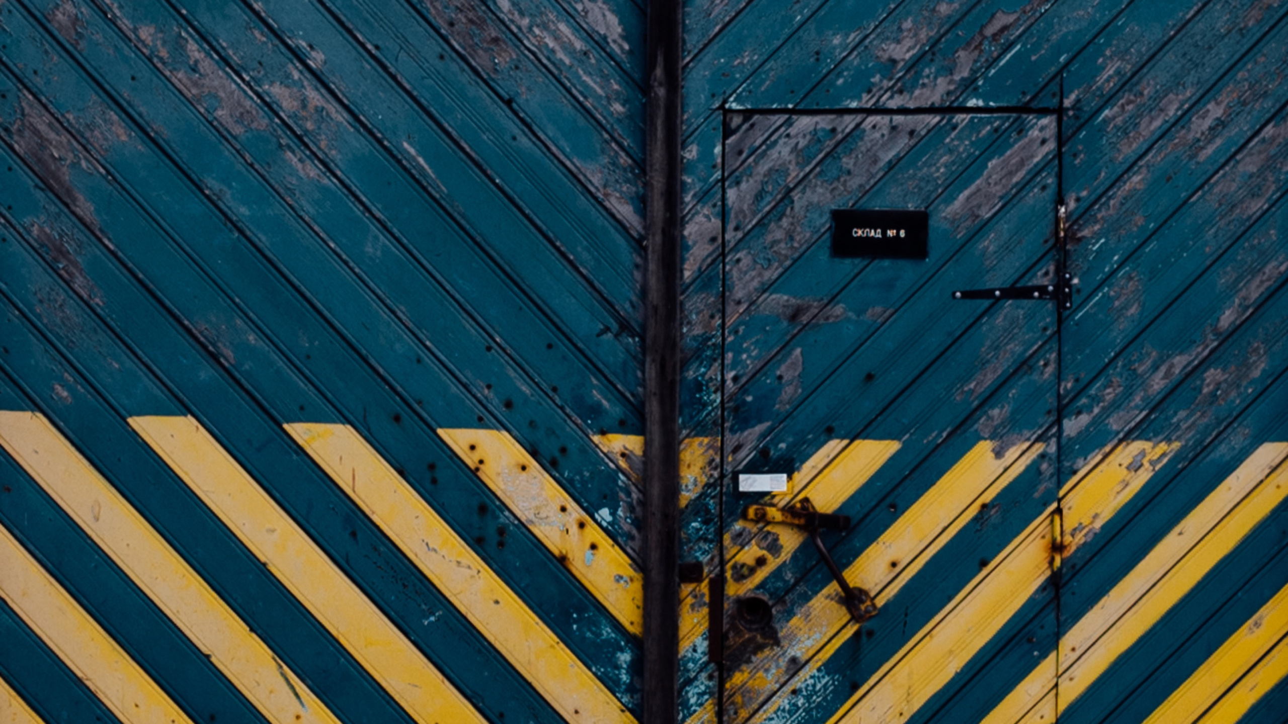 Doors. Commercial photographer | Anton Ermakov